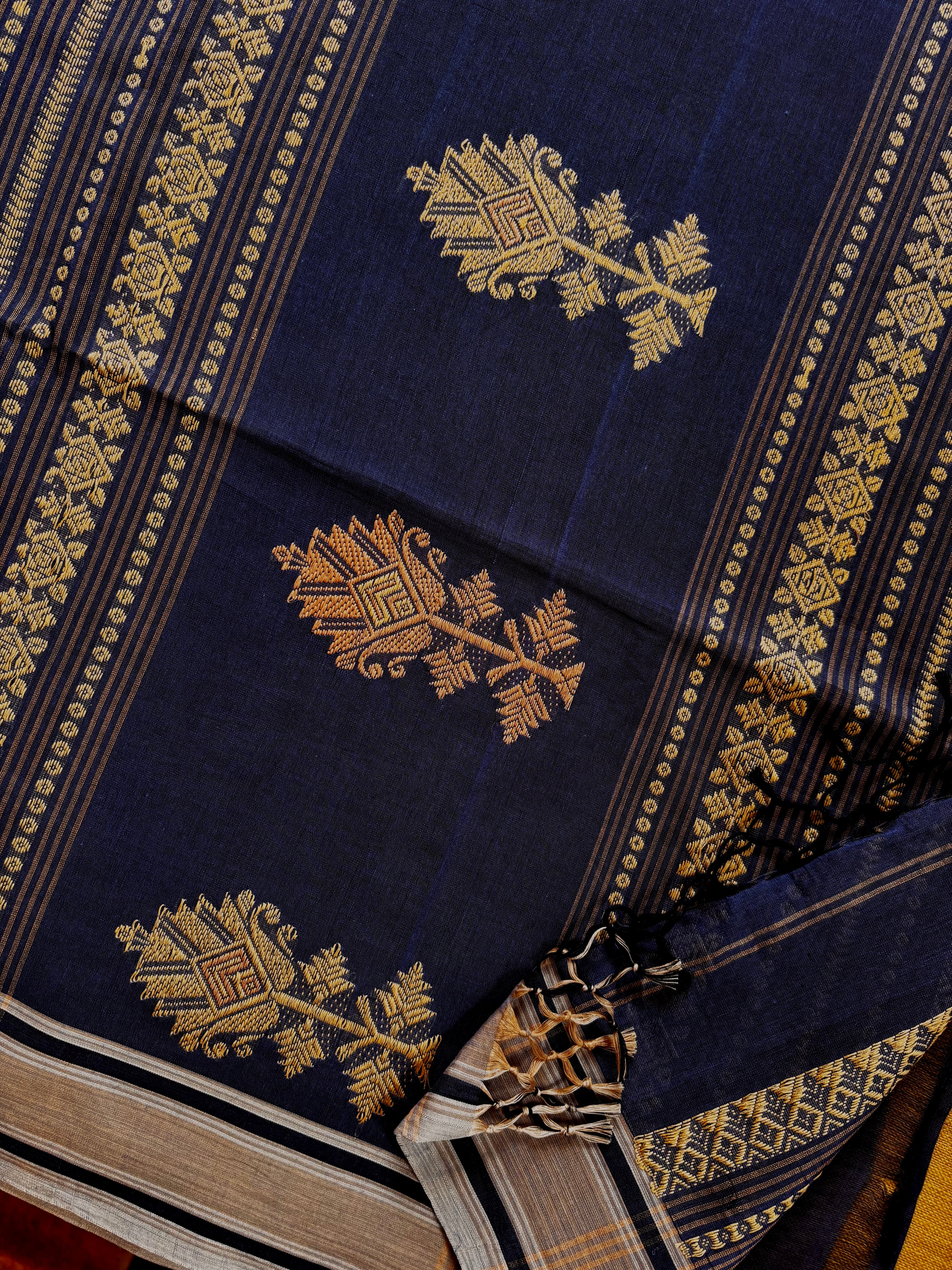 Handwoven Blue Colour Phulia Cotton Saree