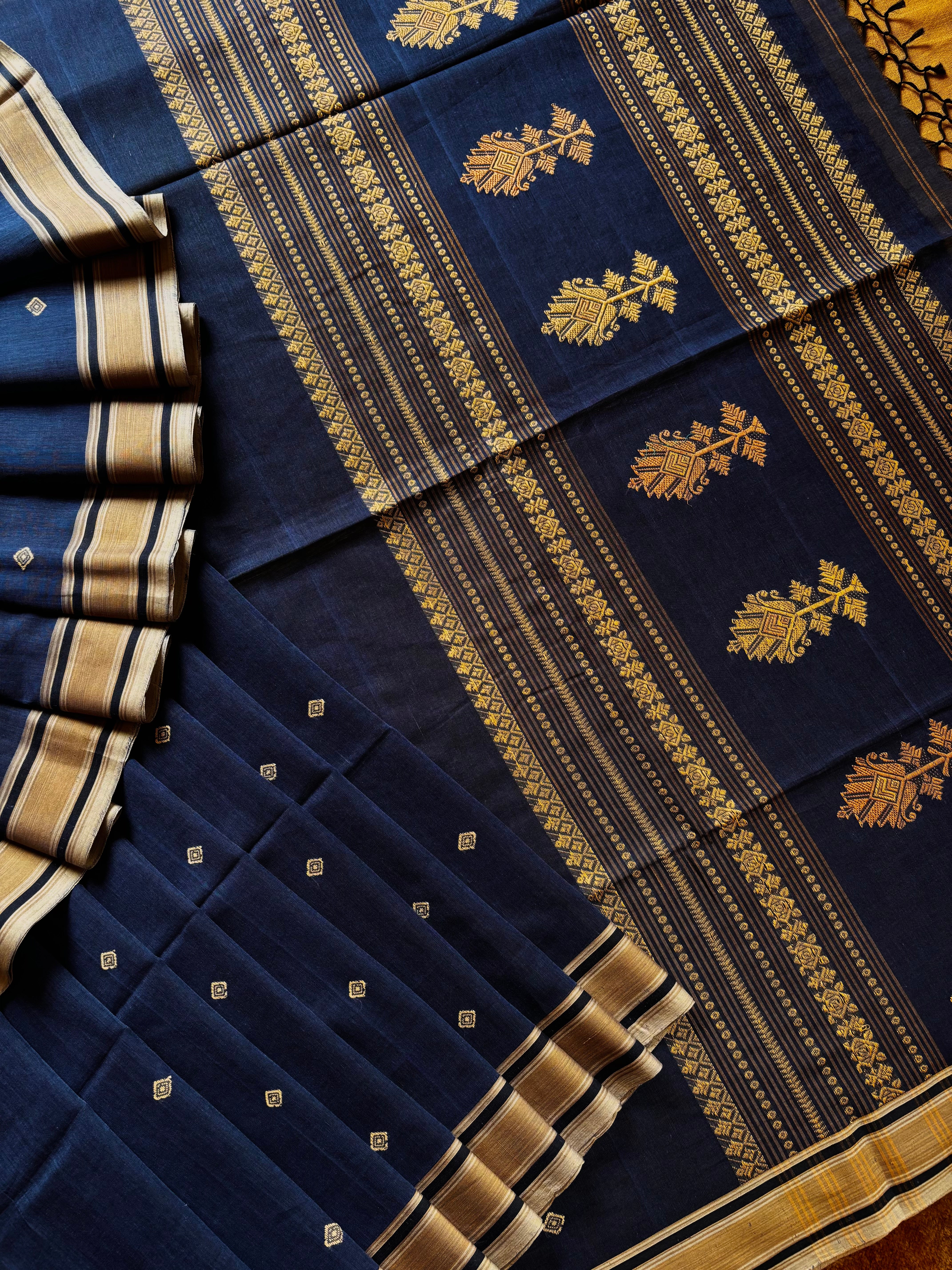 Handwoven Blue Colour Phulia Cotton Saree