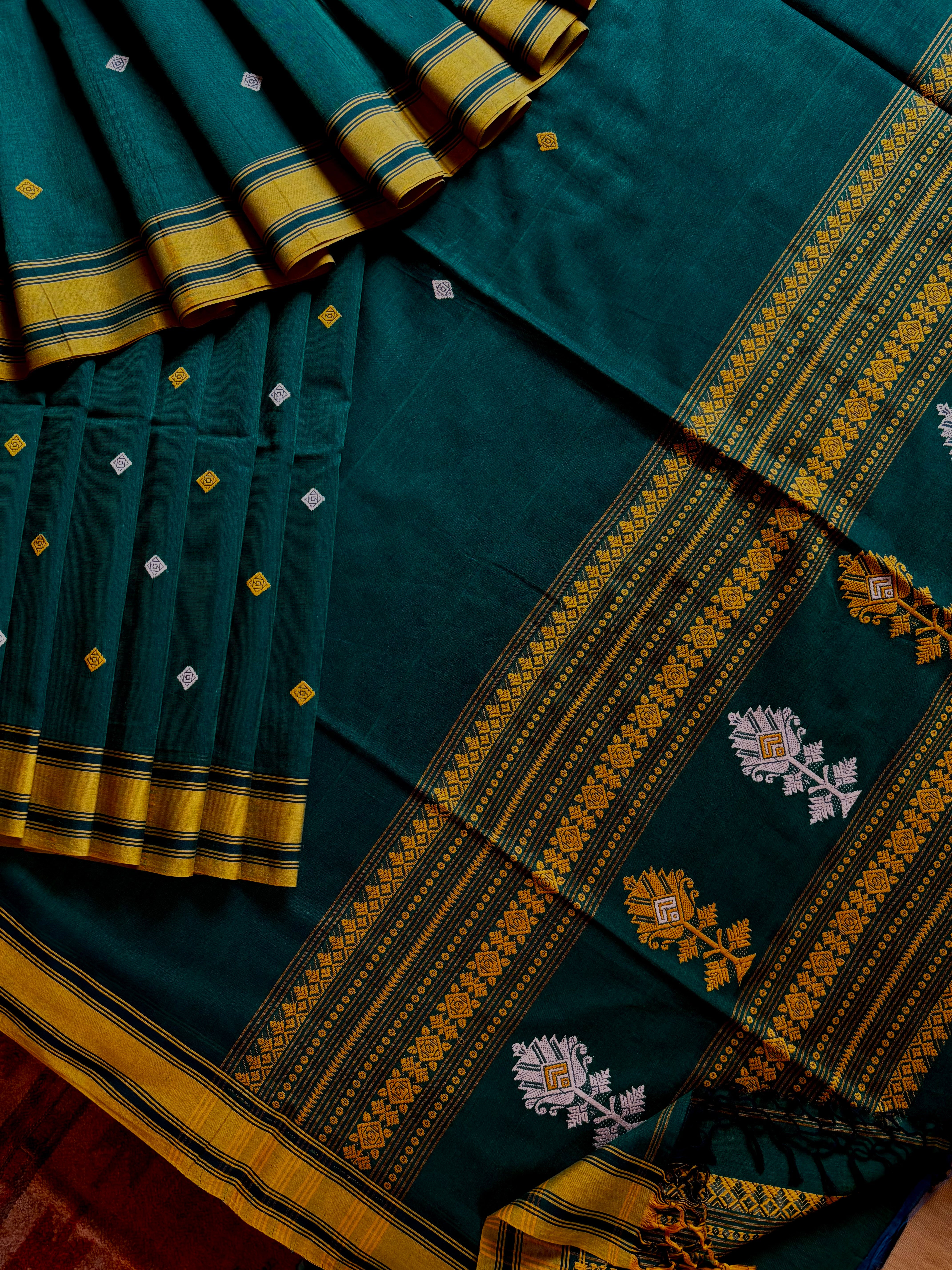 Handwoven Green Colour Phulia Cotton Saree