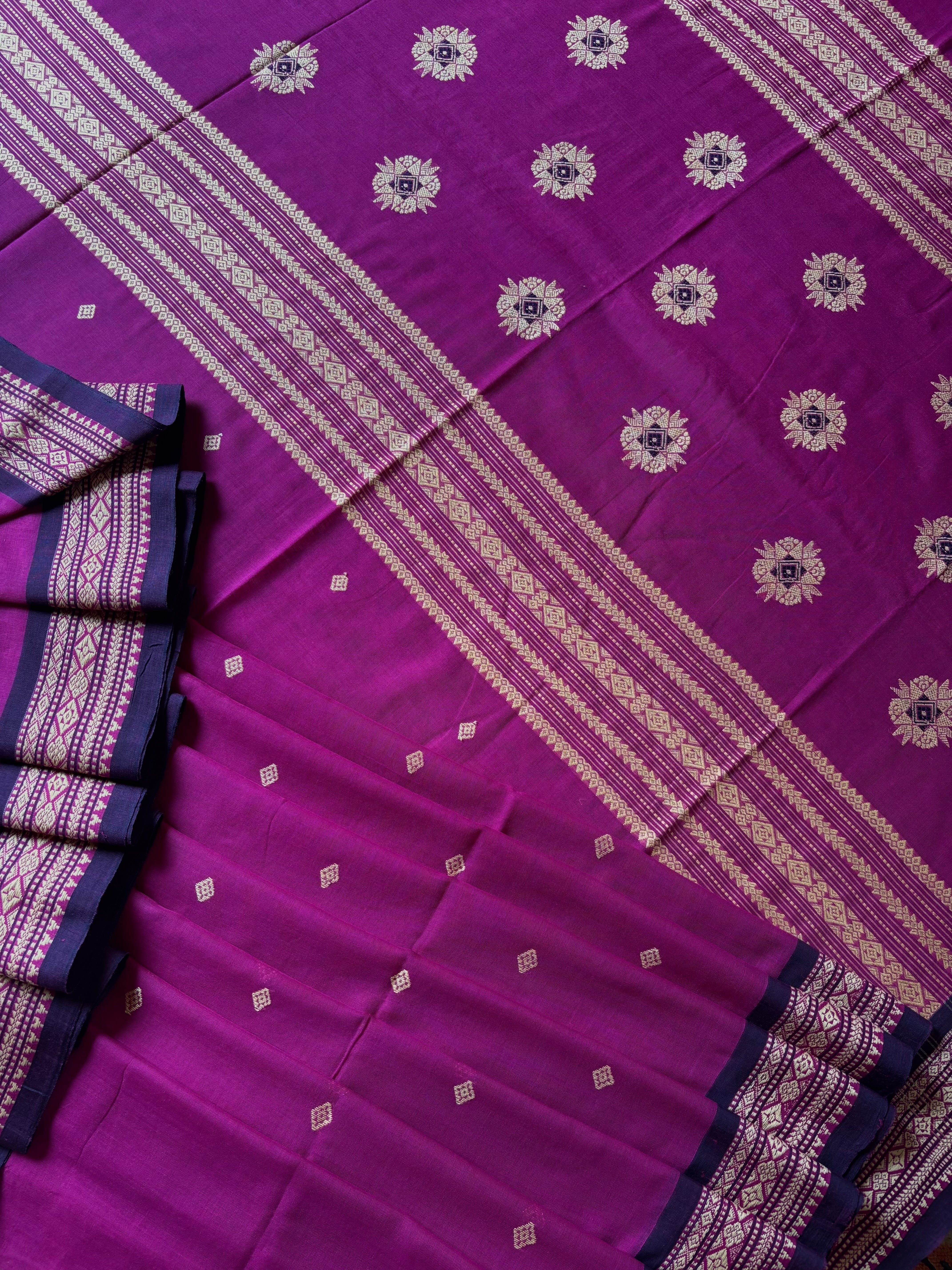 Handwoven Magenta Navy Phulia Cotton Saree