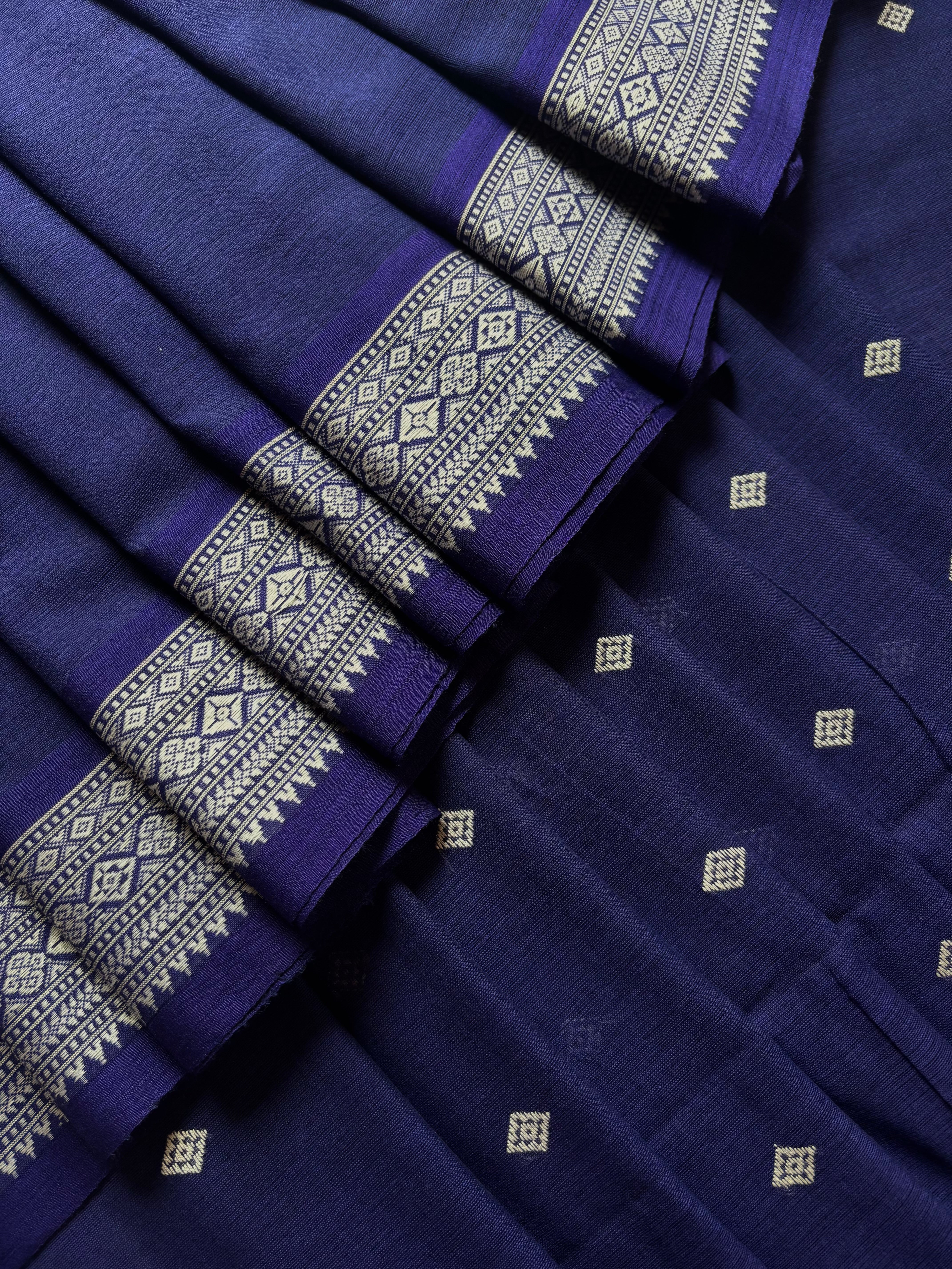 Handwoven Blue White Phulia Cotton Saree