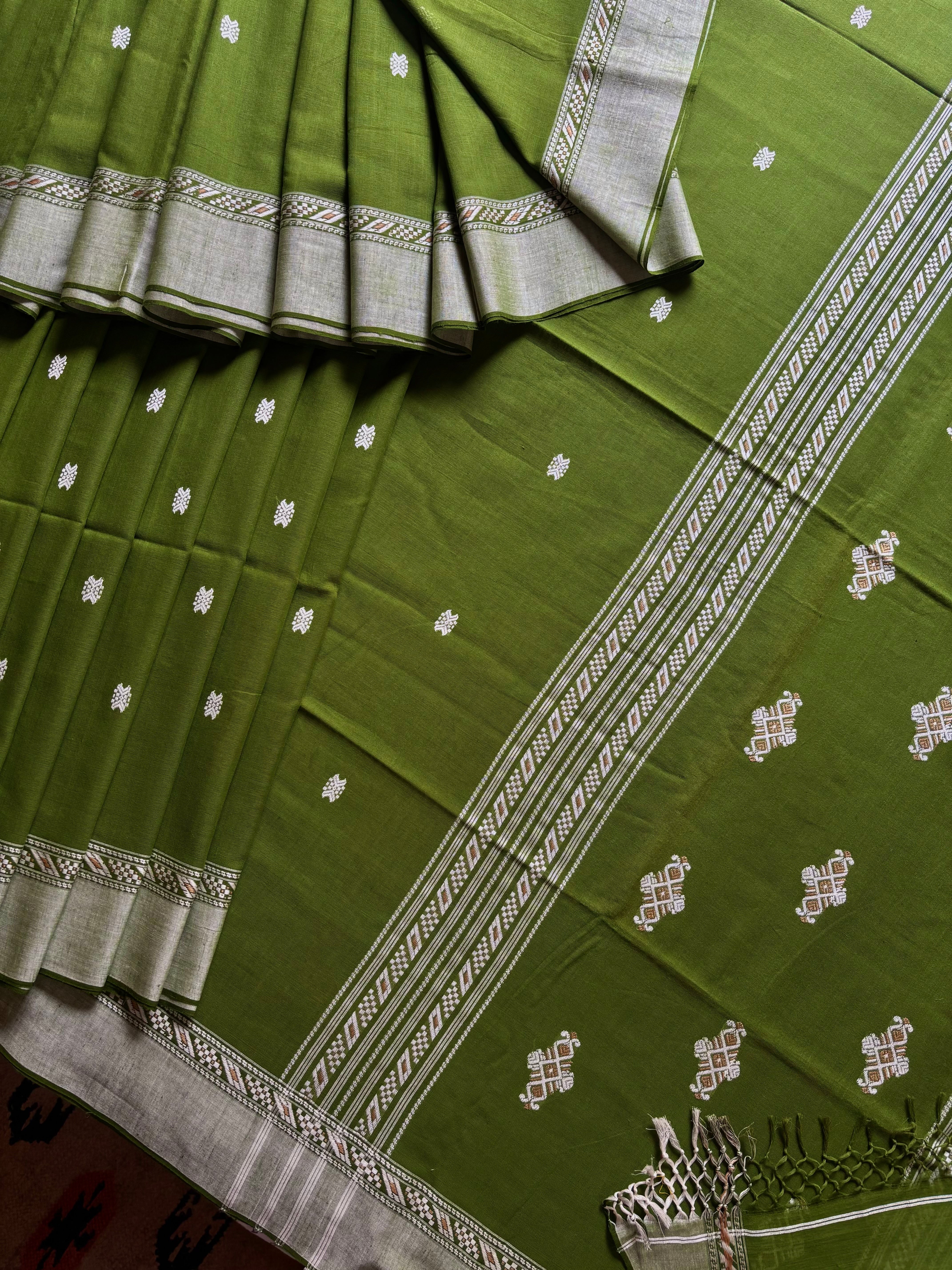 Handwoven Green Colour Phulia Cotton Saree