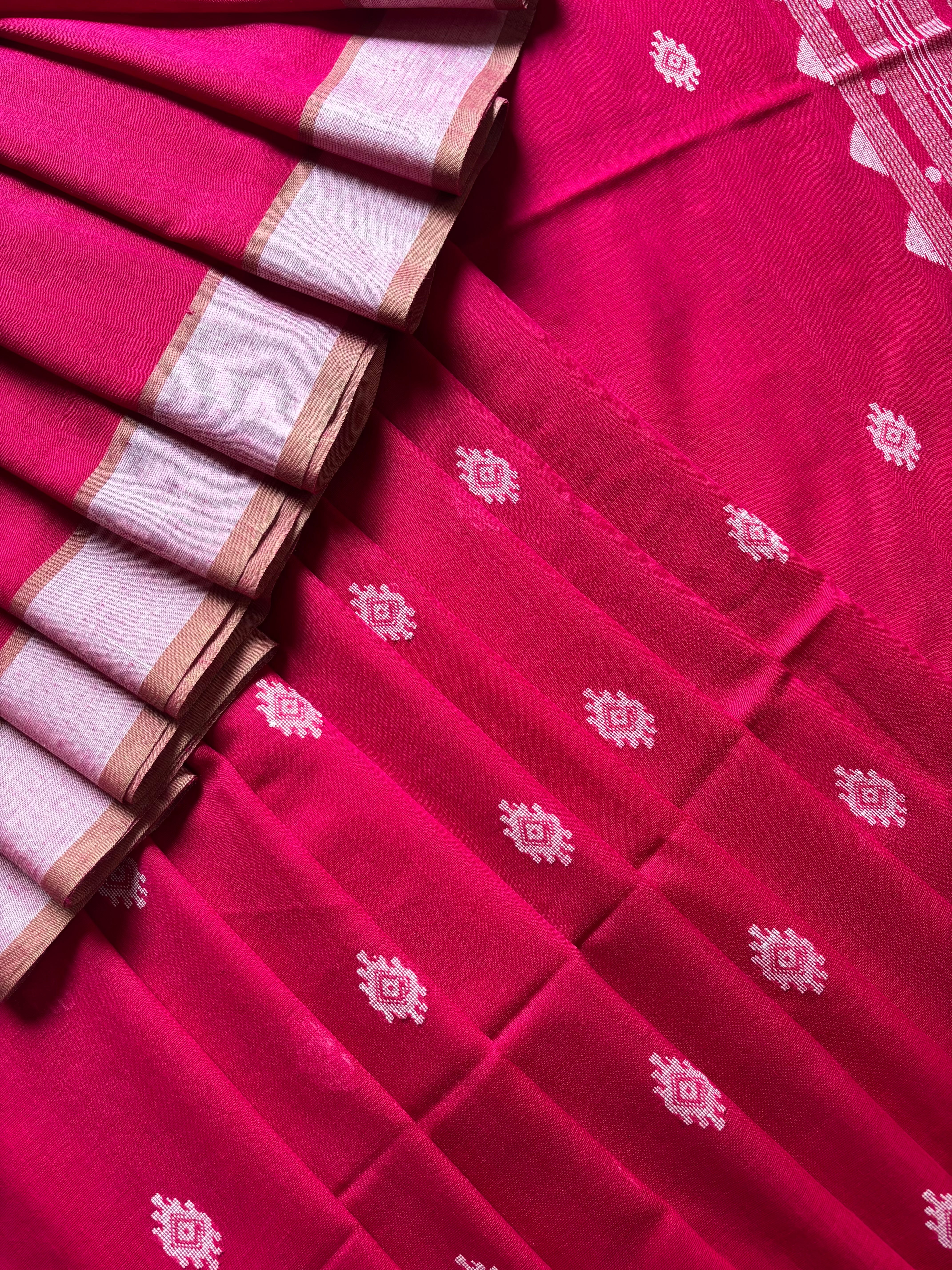 Handwoven Pink Red Dual Toned Cotton Jamdani Saree