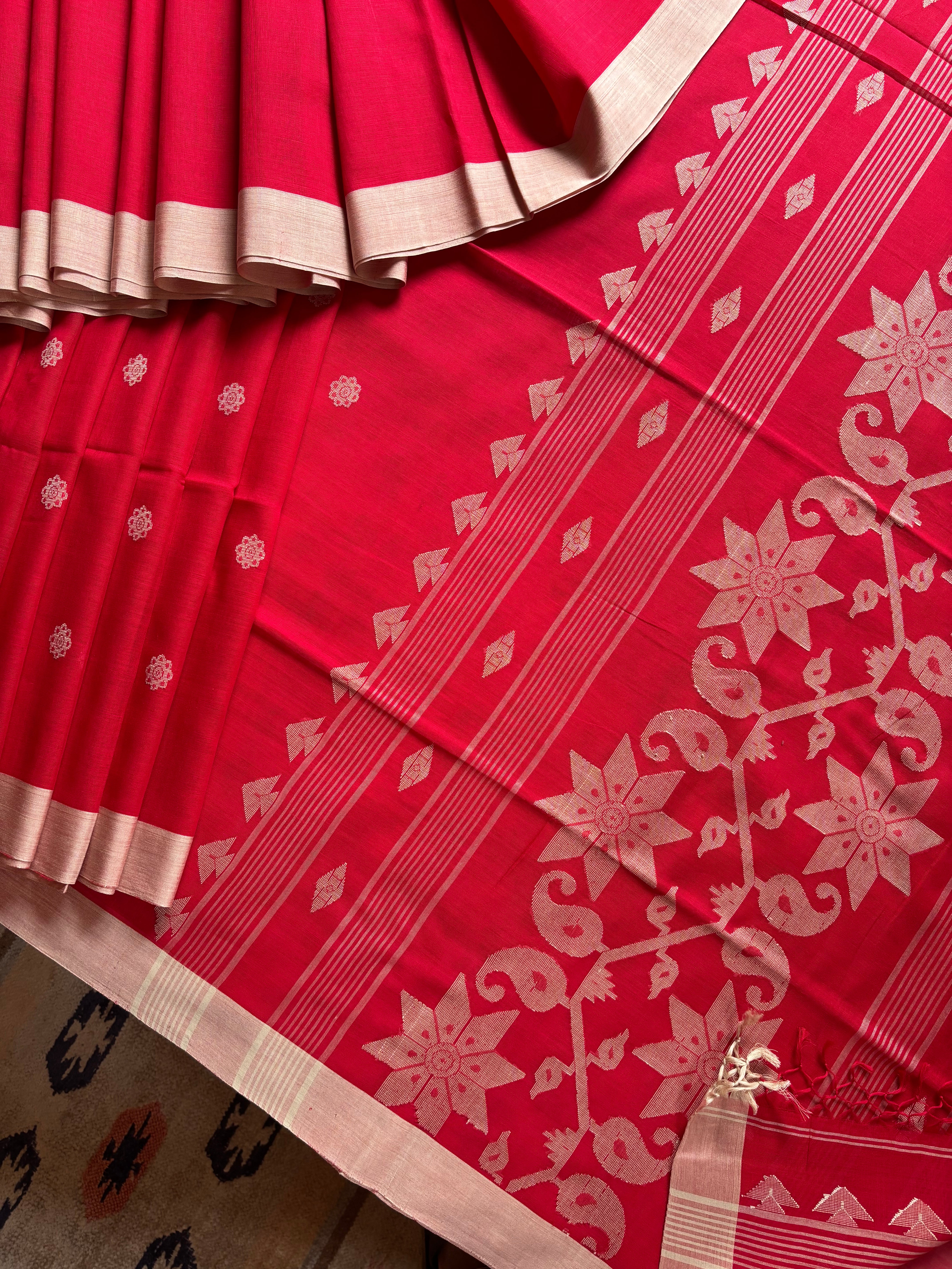 Handwoven Red Beige Colour Cotton Jamdani Saree