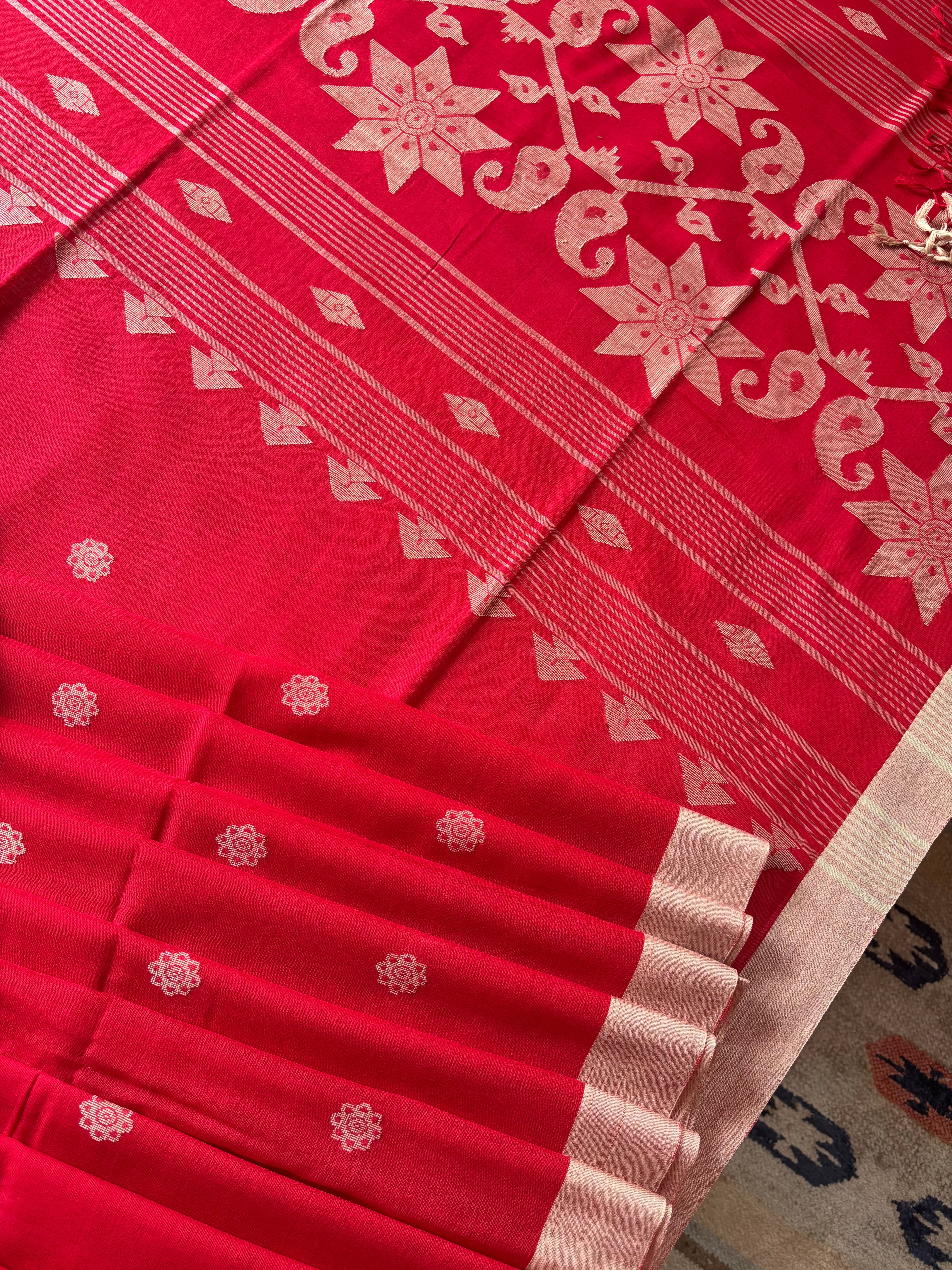 Handwoven Red Beige Colour Cotton Jamdani Saree