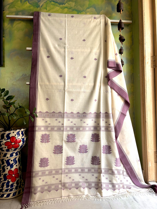 Handwoven Offwhite Mauve Colour Cotton Jamdani Saree