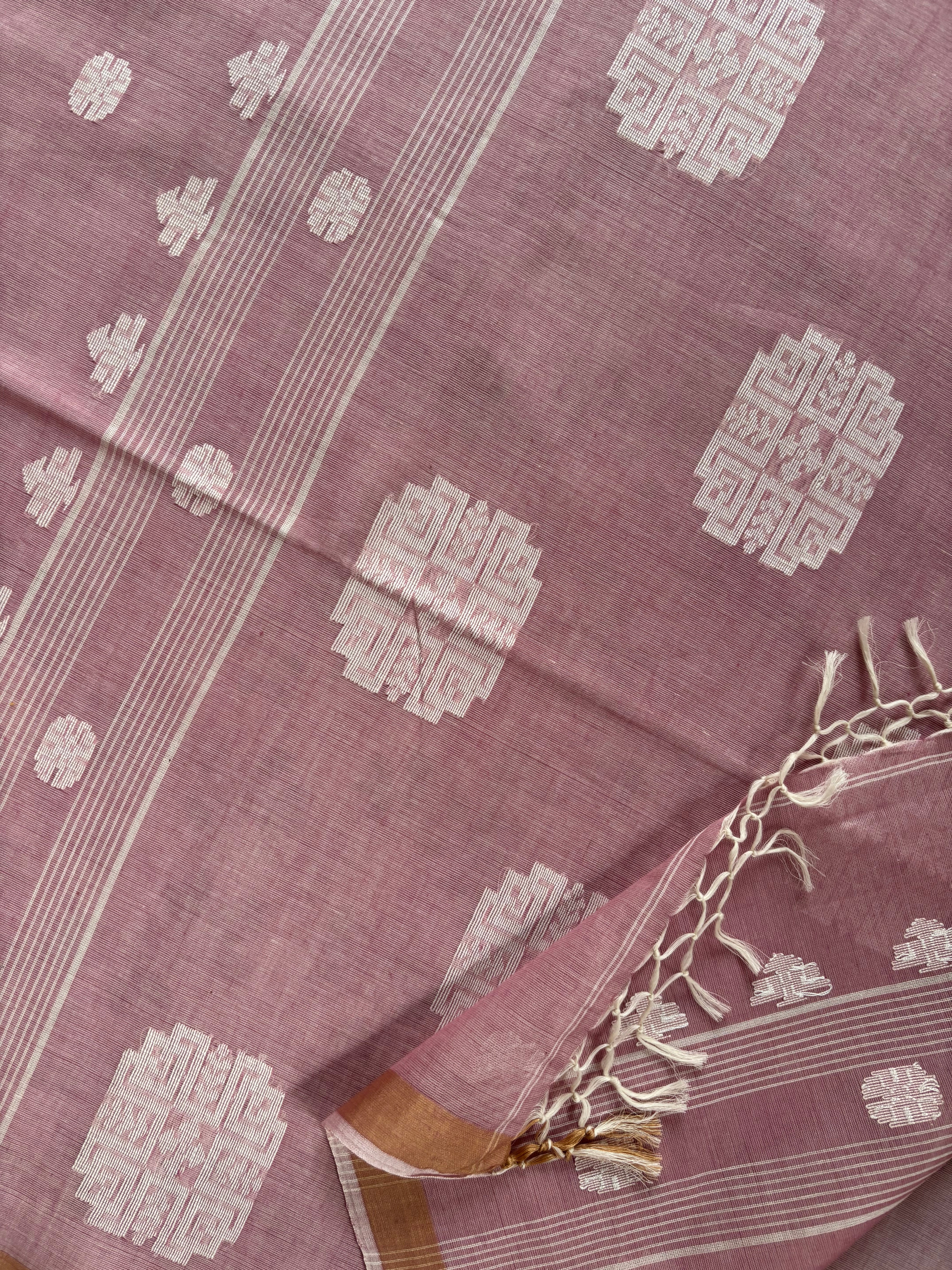 Handwoven Dusty Pink Cotton Jamdani Saree
