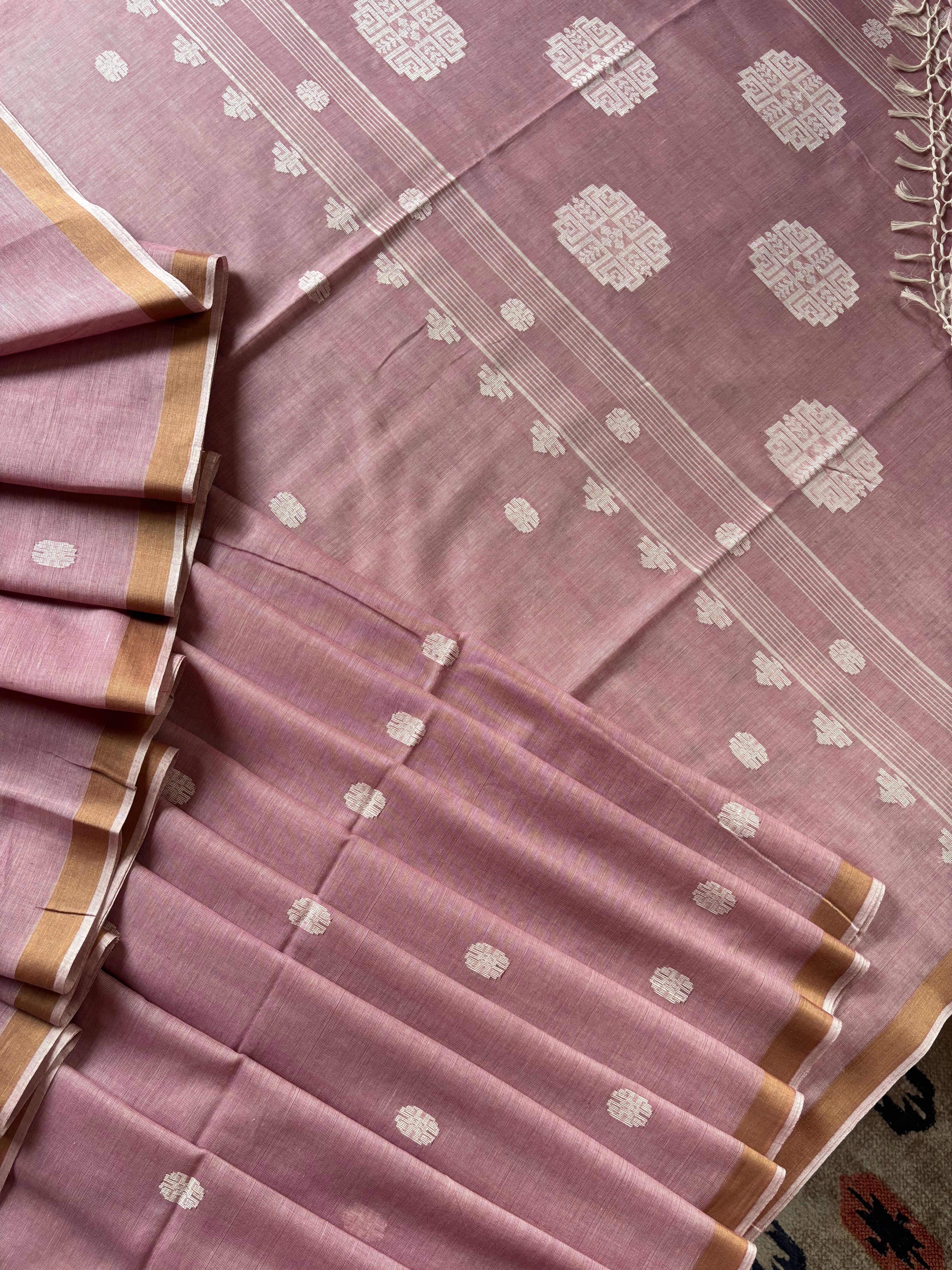 Handwoven Dusty Pink Cotton Jamdani Saree