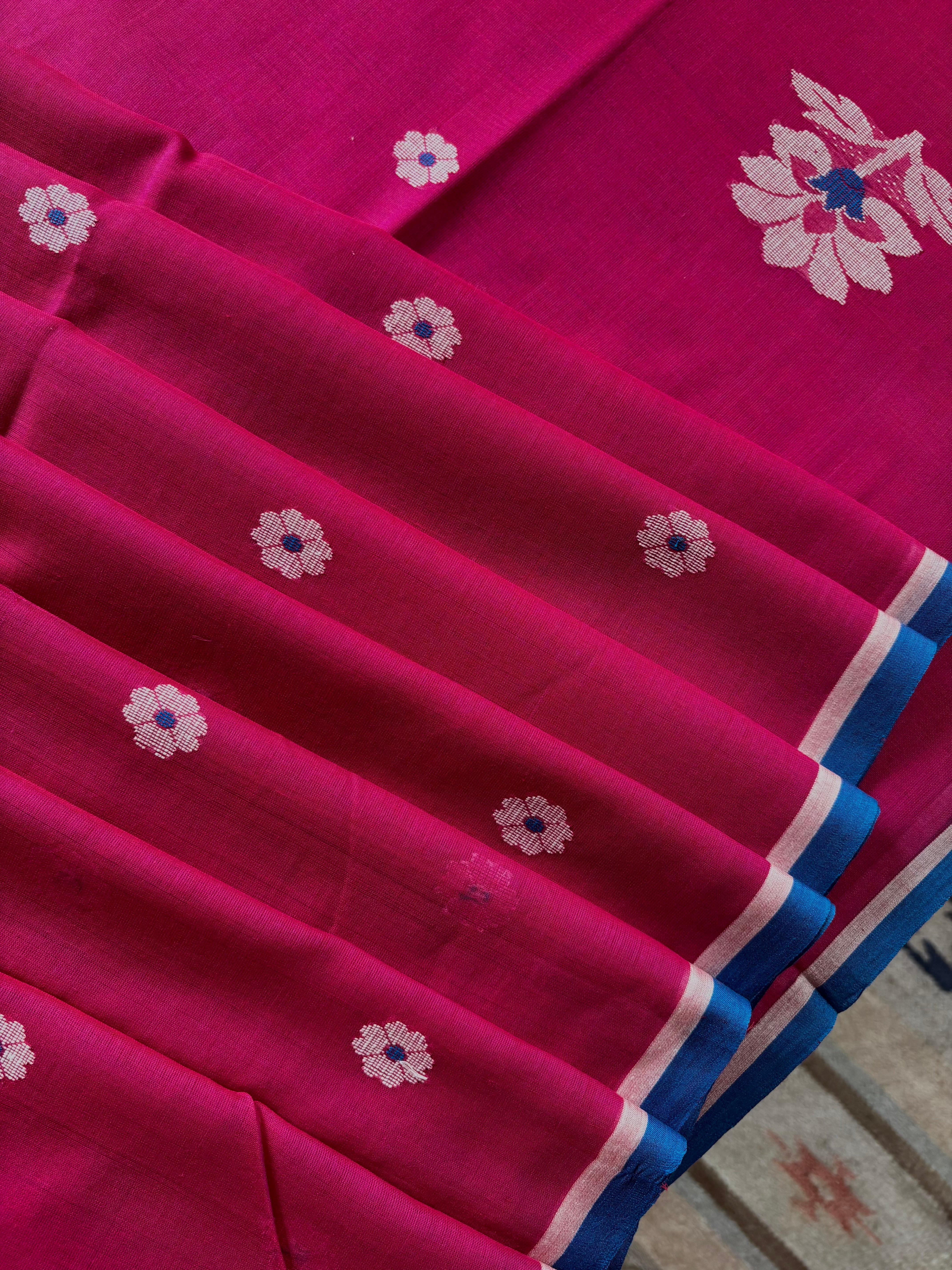 Handwoven Pink Red Dual Toned Cotton Jamdani Saree