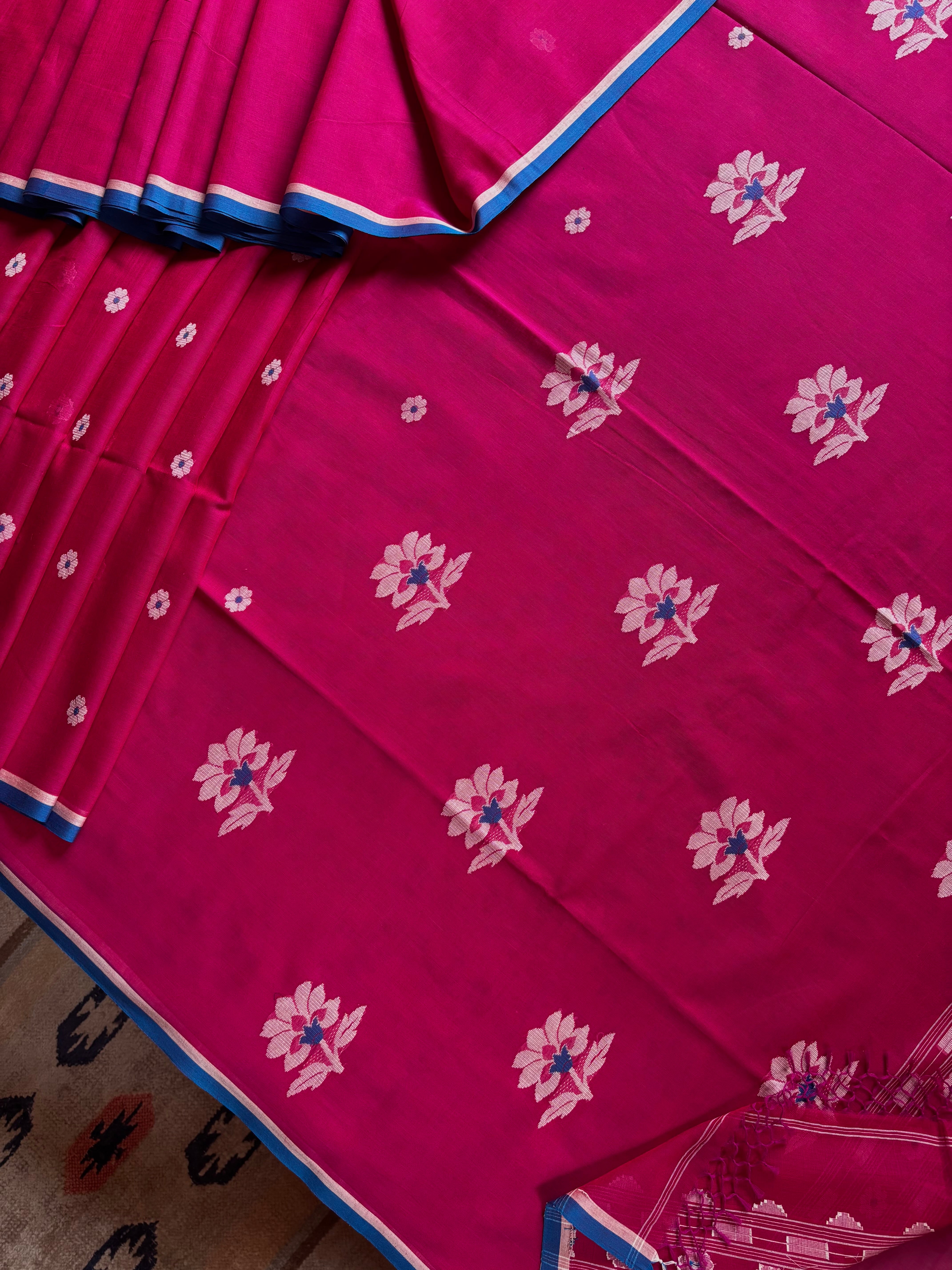 Handwoven Pink Red Dual Toned Cotton Jamdani Saree
