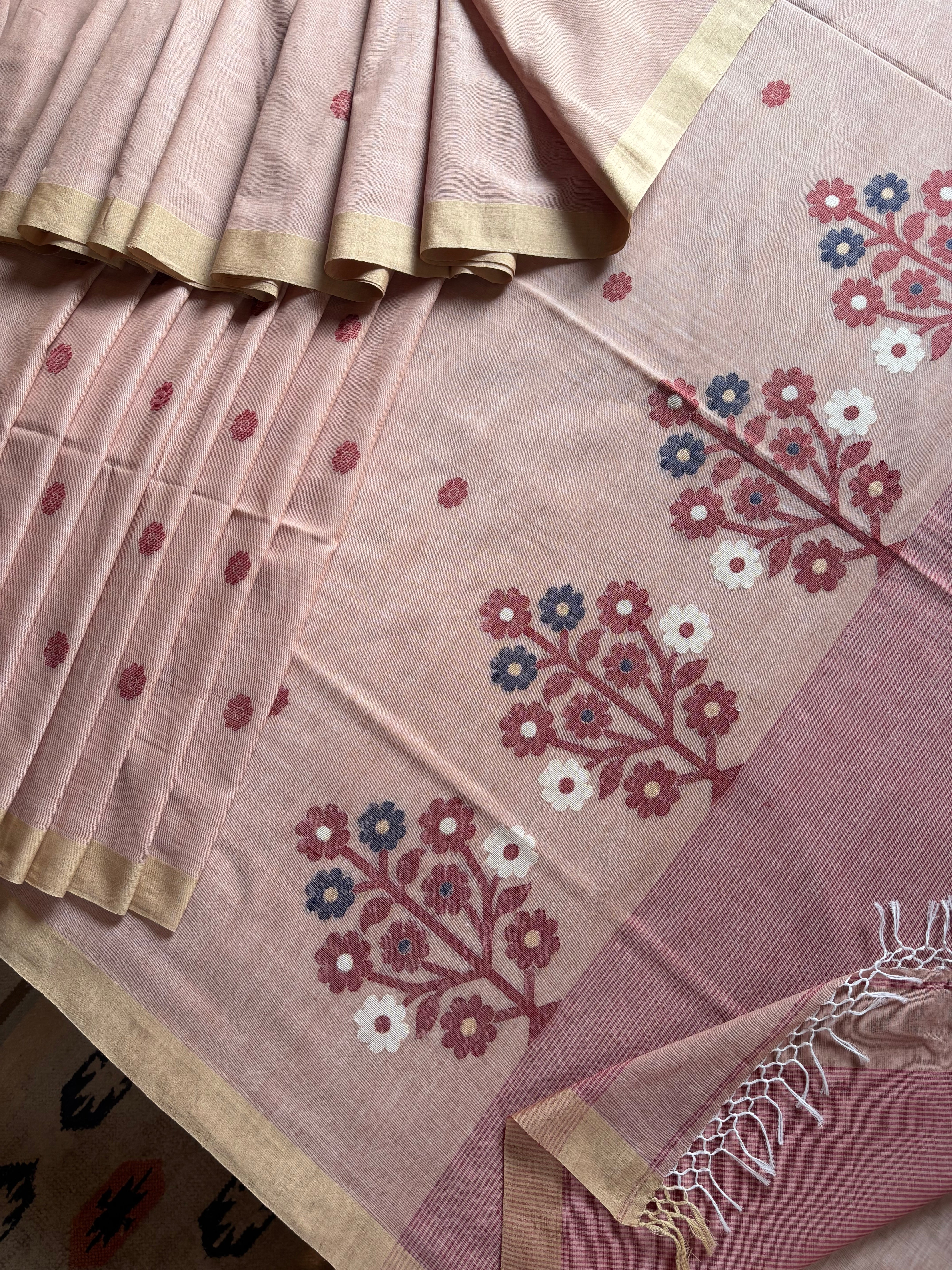 Handwoven Muted Peach Colour Cotton Jamdani Saree