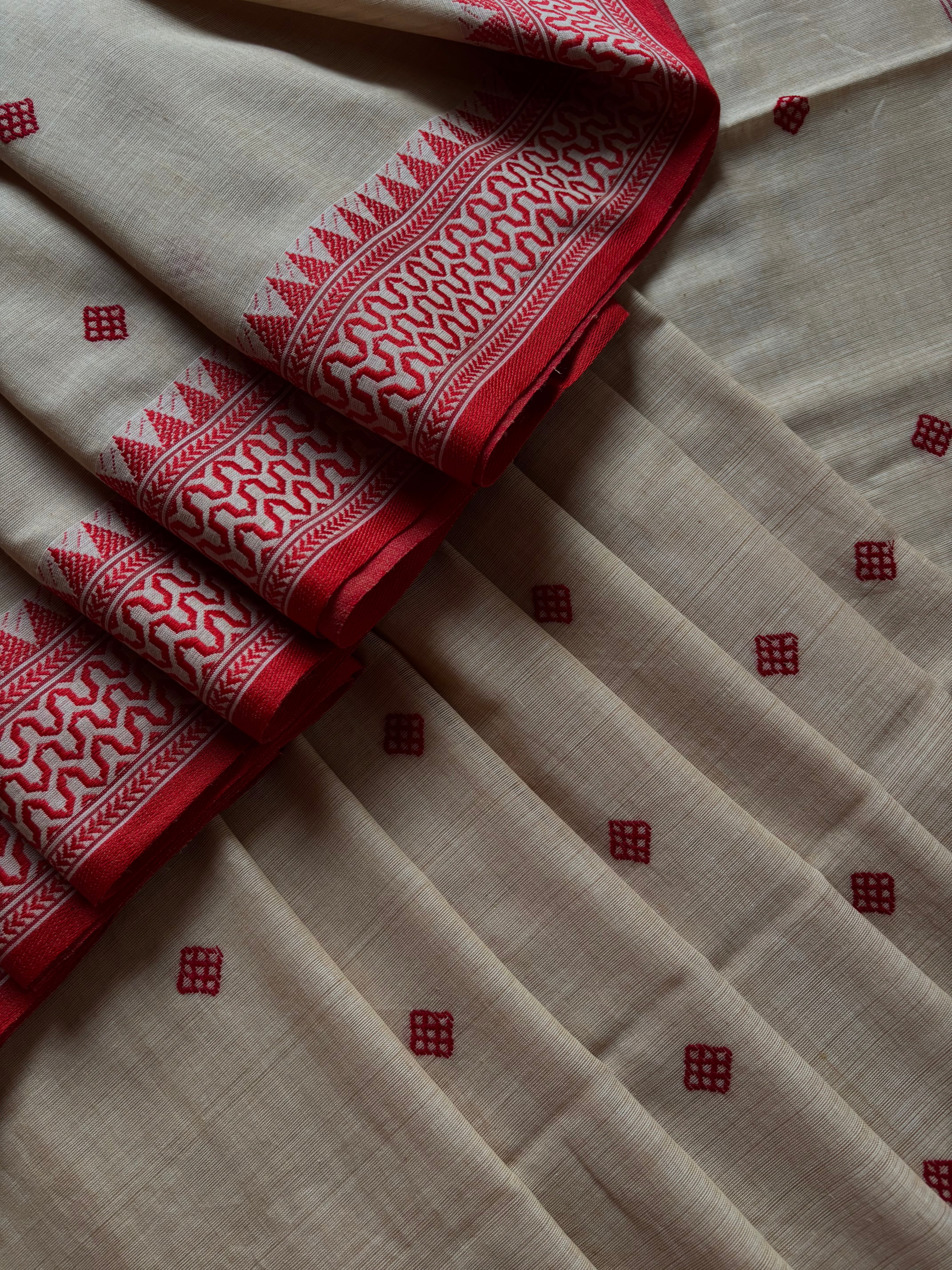 Handwoven Beige Red Phulia Cotton Saree