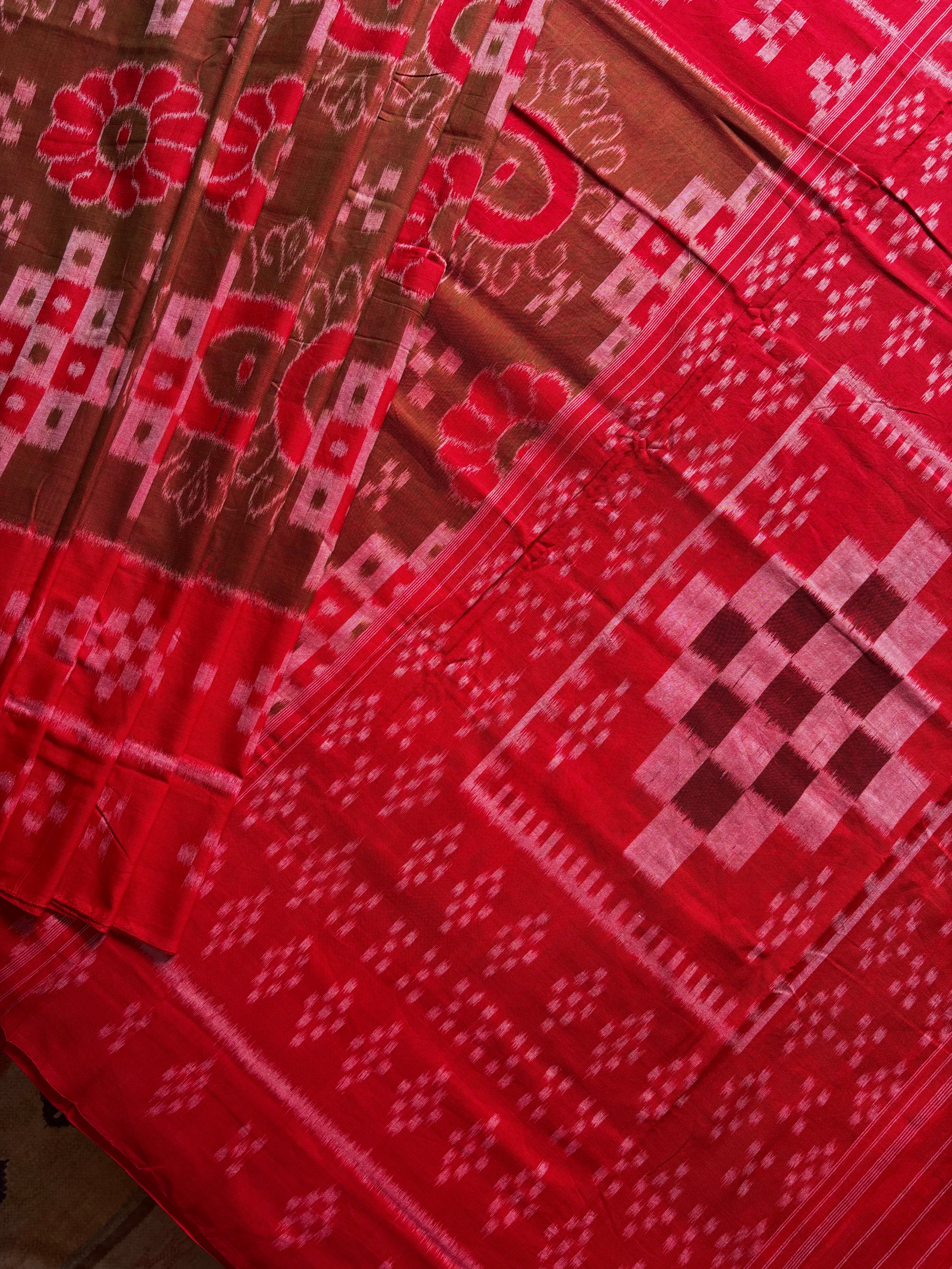 Handwoven Green Red Dual Toned Cotton Odisha Ikkat Saree