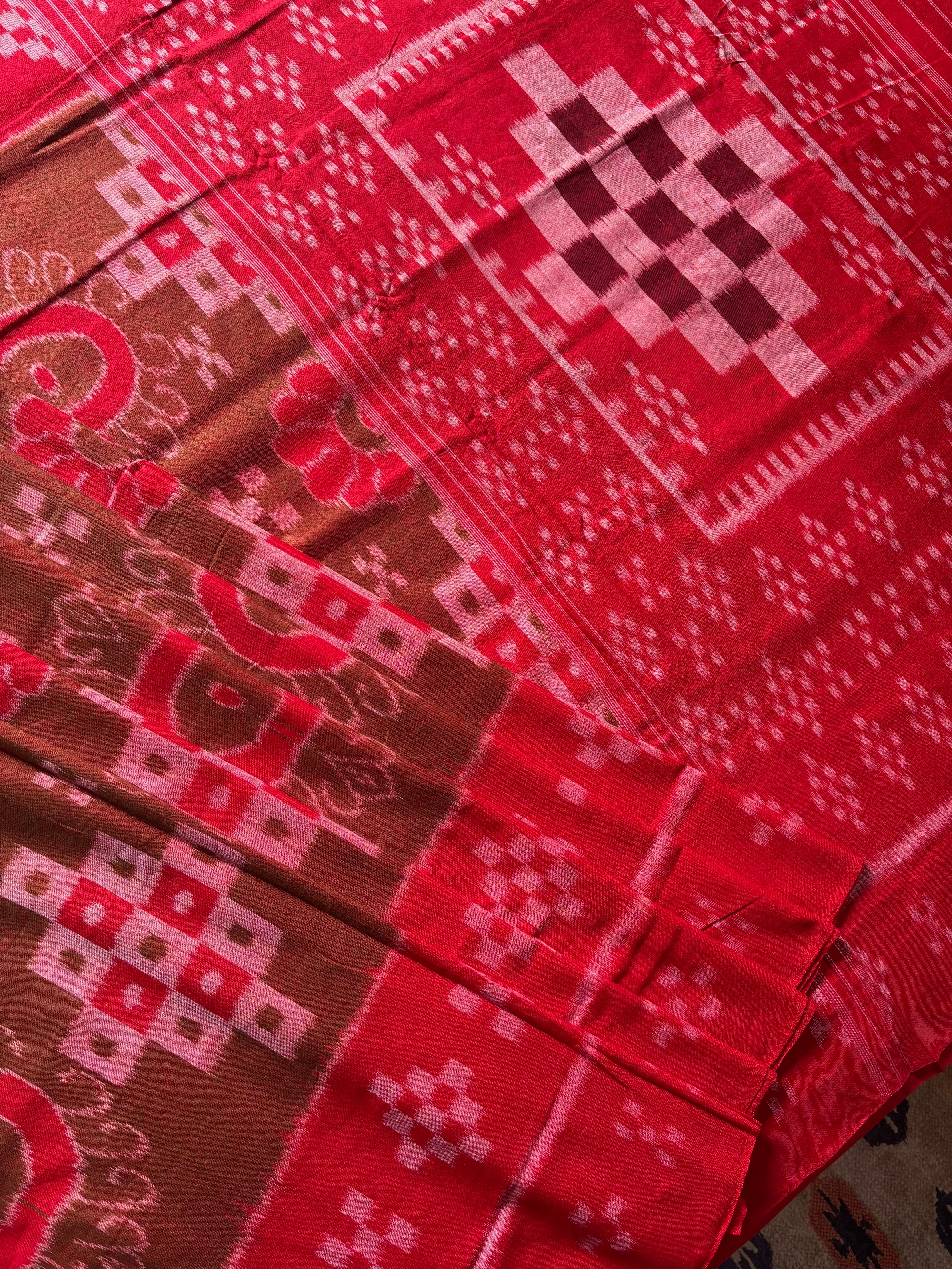 Handwoven Green Red Dual Toned Cotton Odisha Ikkat Saree