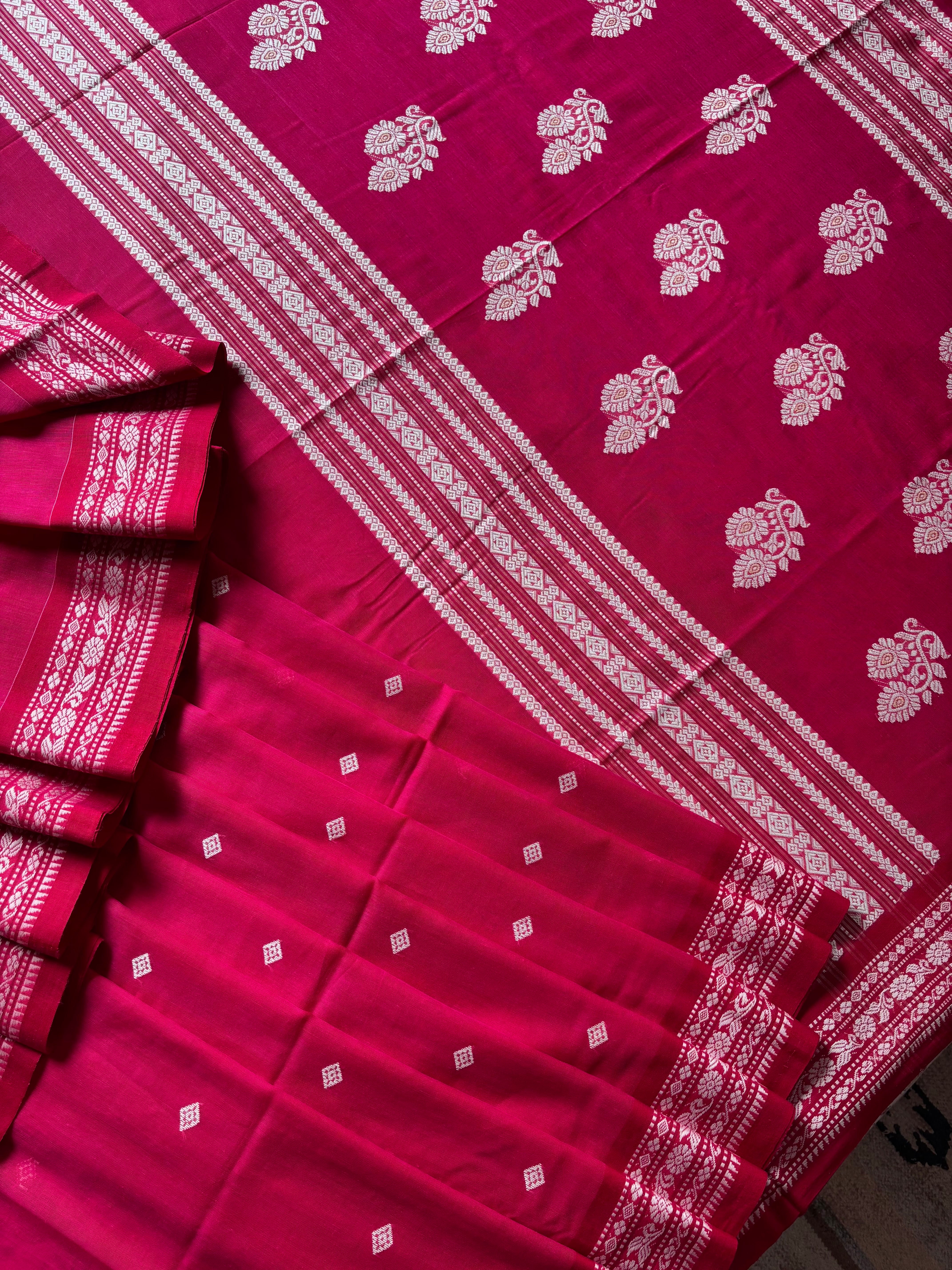 Handwoven Pink Red Dual Toned Phulia Cotton Saree