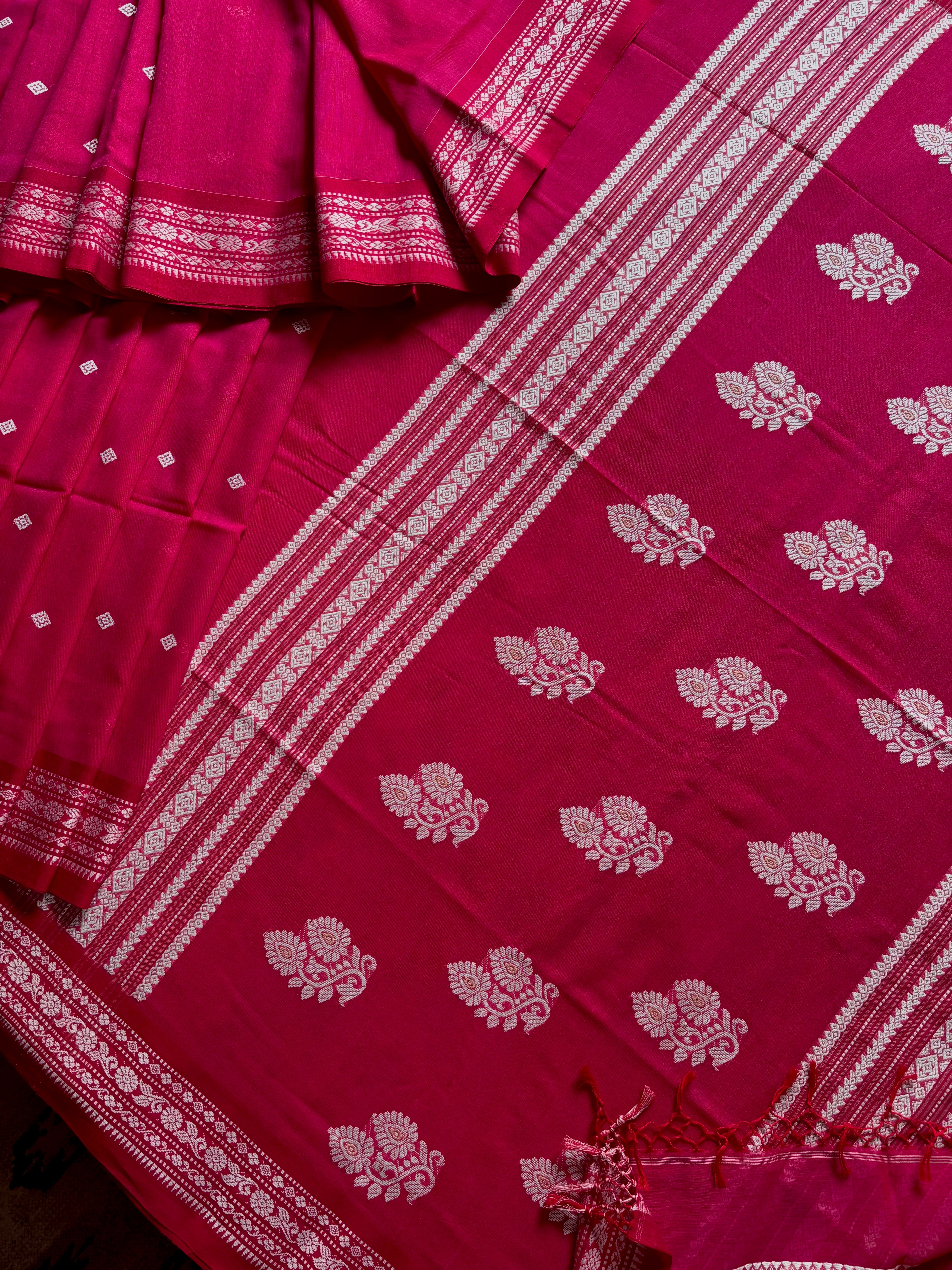 Handwoven Pink Red Dual Toned Phulia Cotton Saree