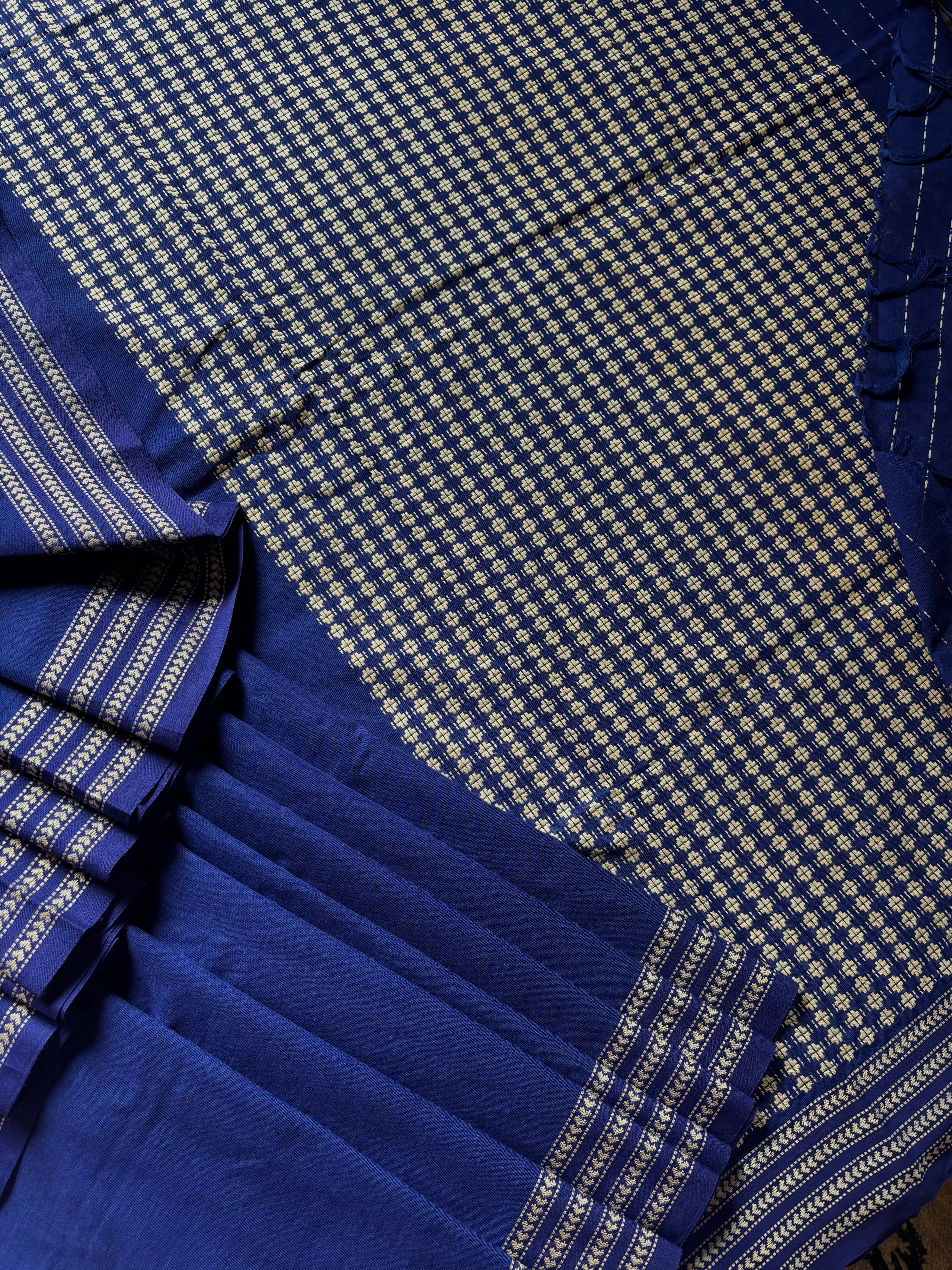Handwoven Blue White Begampuri Cotton Saree