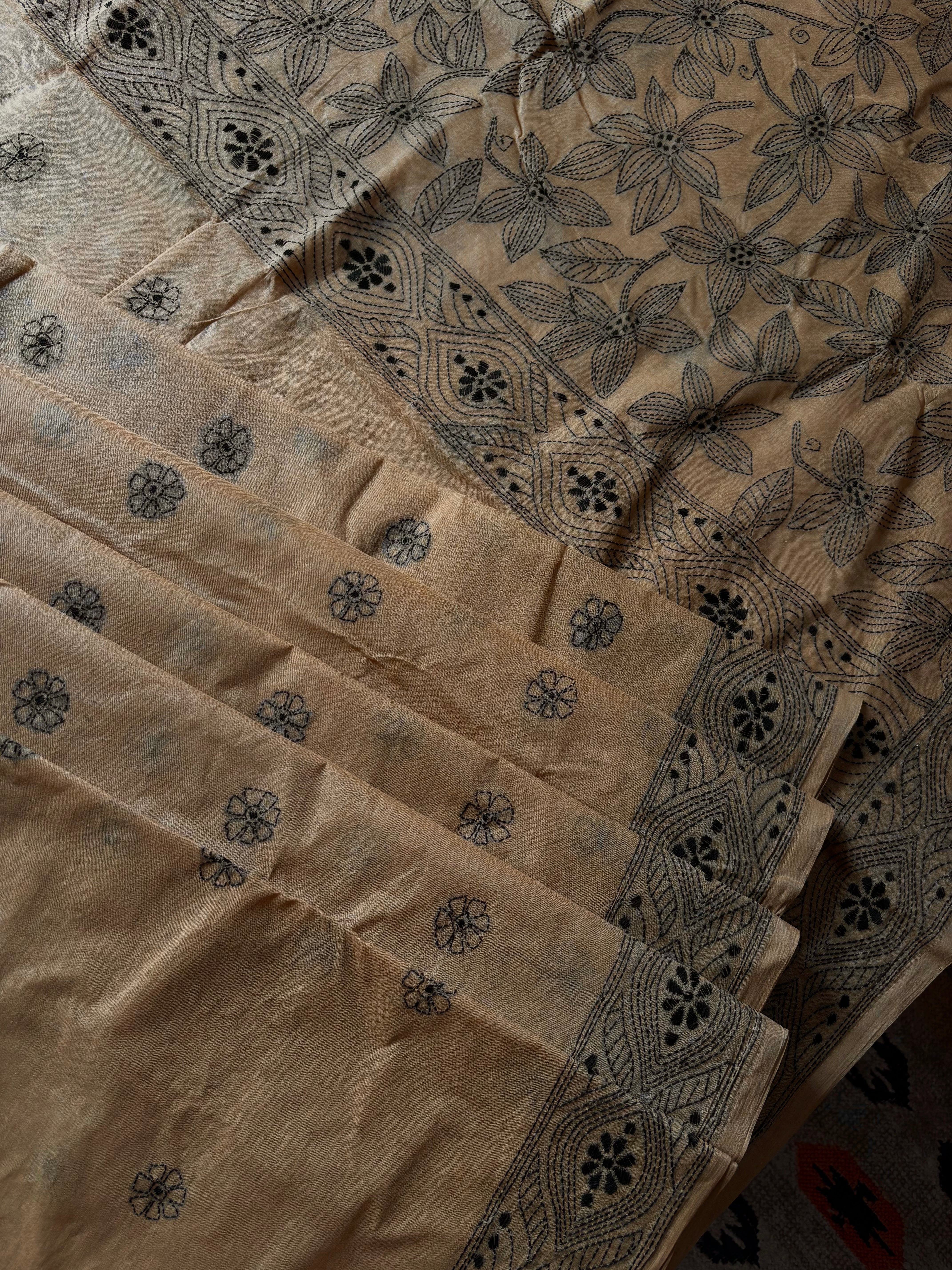 Handmade Beige Black Cotton Kantha saree