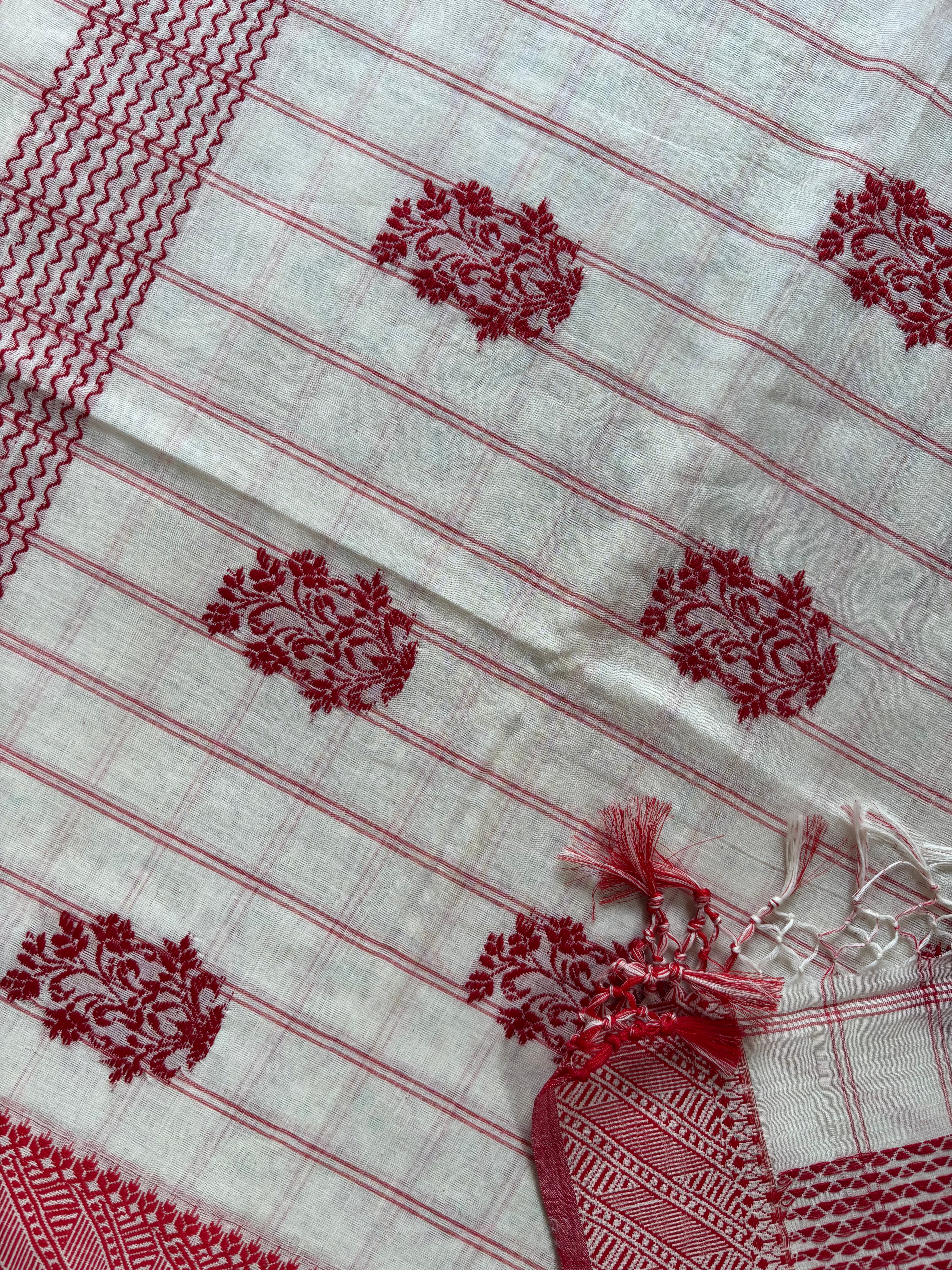 Handwoven Offwhite Red Phulia Cotton Saree