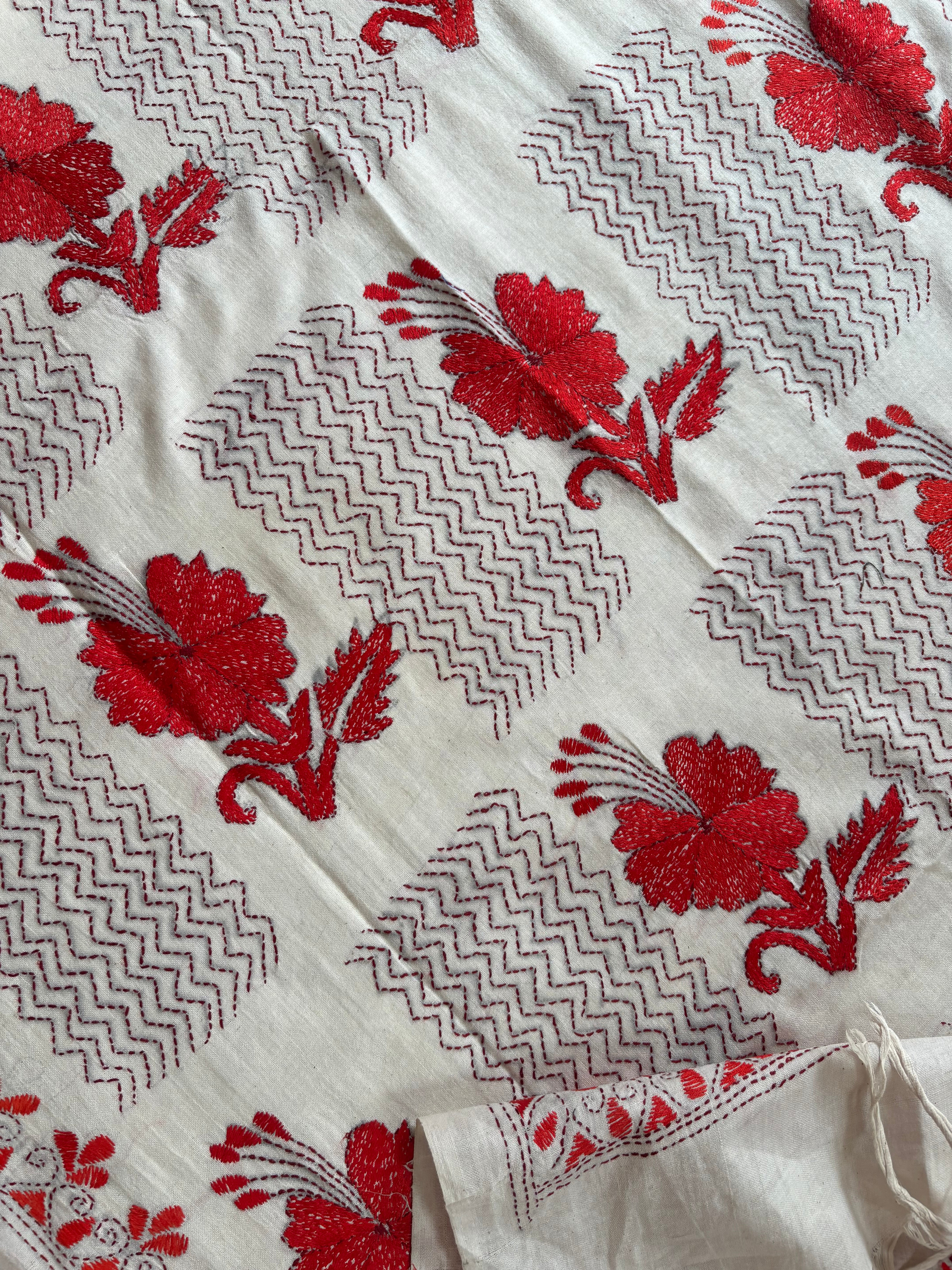 Handmade Offwhite Red Cotton Kantha Saree