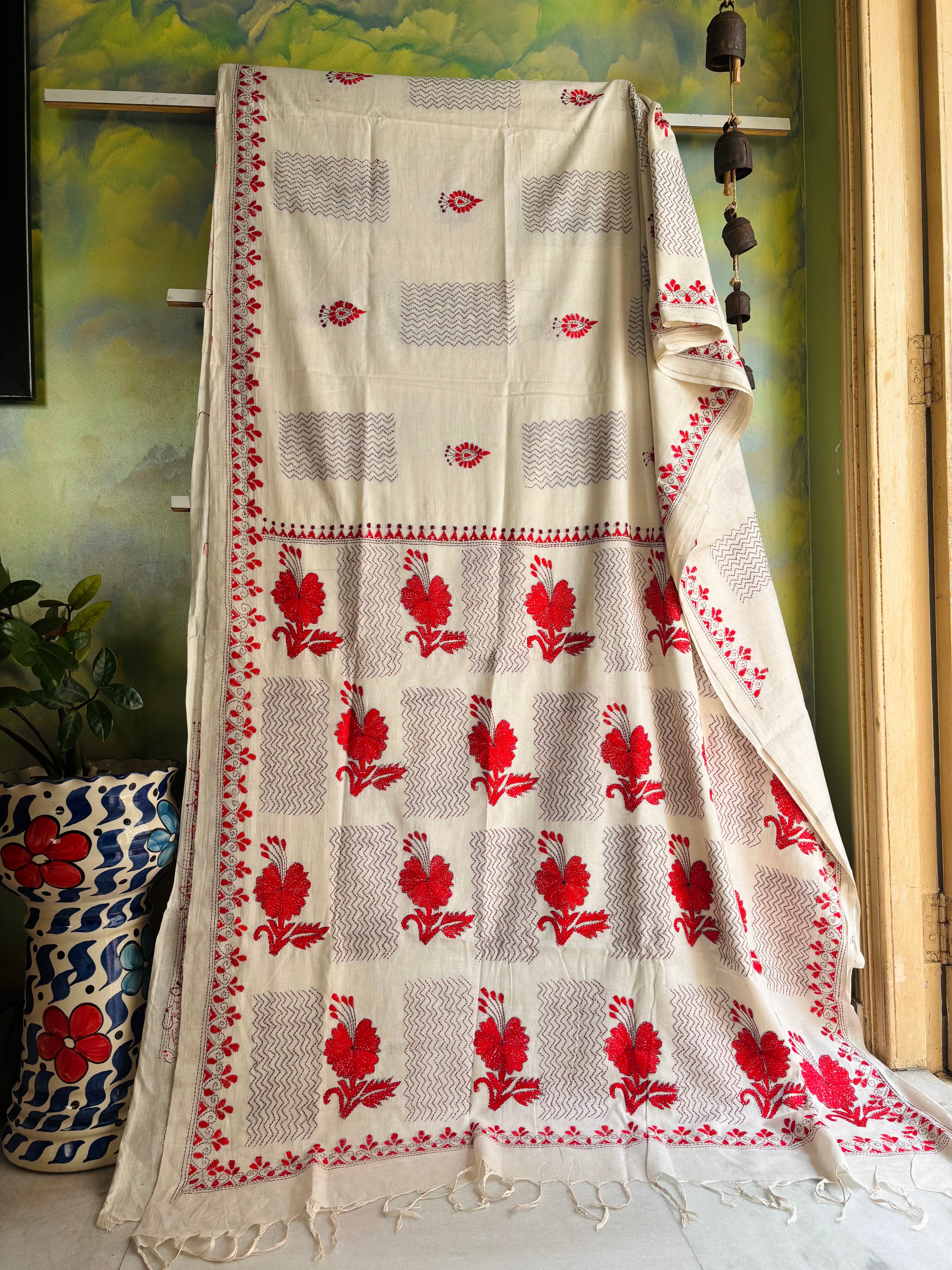 Handmade Offwhite Red Cotton Kantha Saree