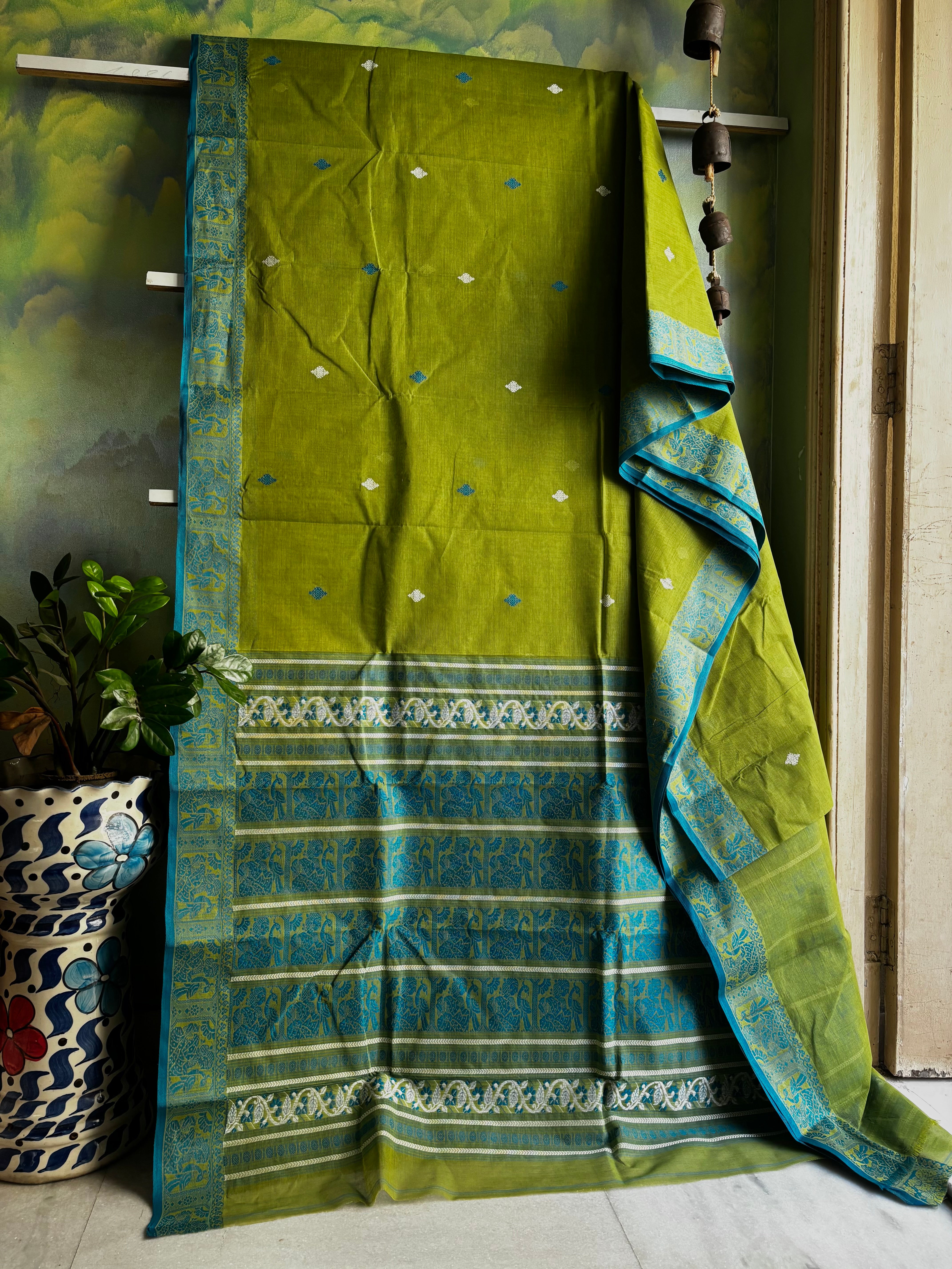 Handwoven Olive Green Pure Cotton Baluchari Saree