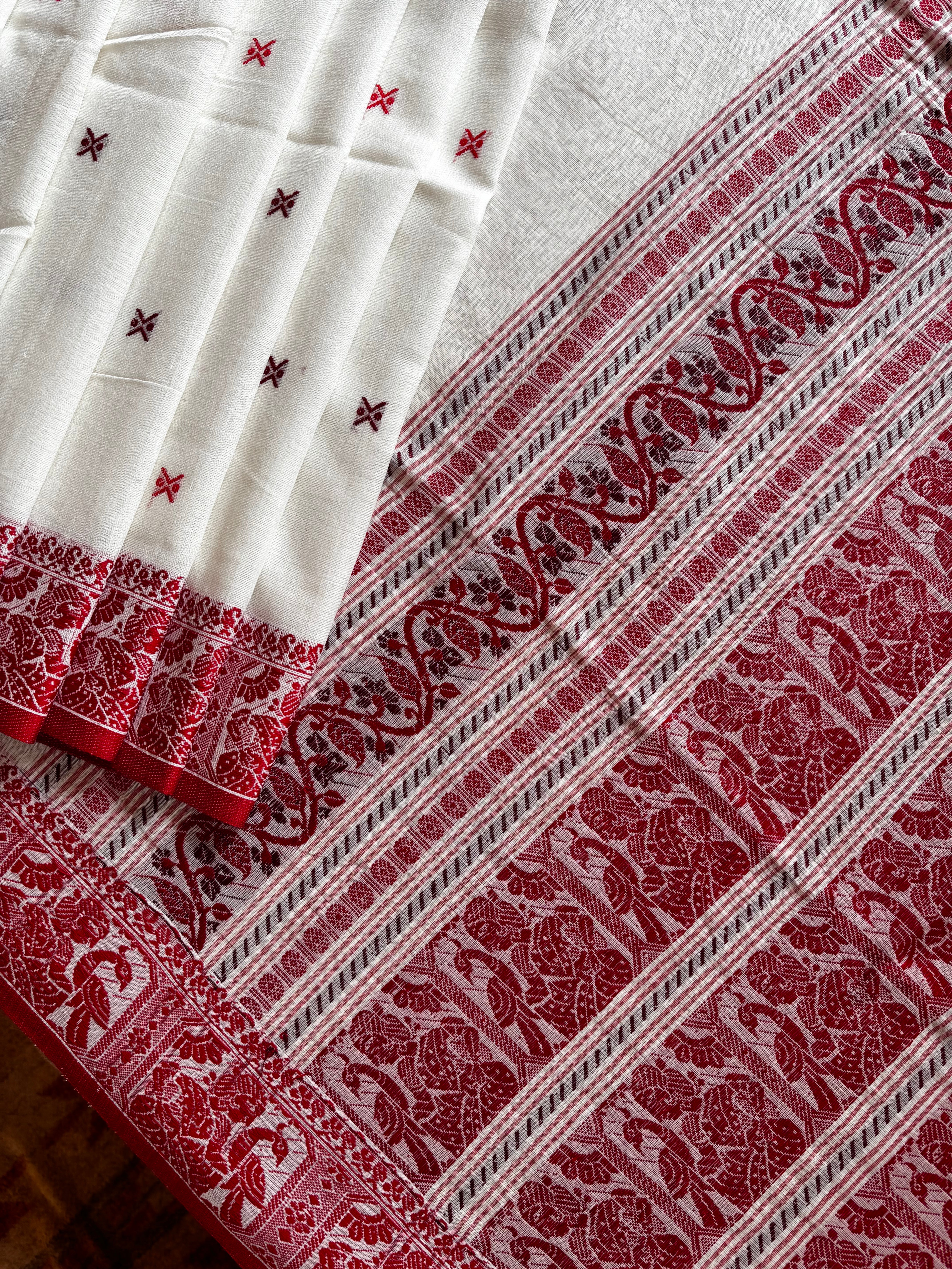 Handwoven White Red Pure Cotton Baluchari Saree