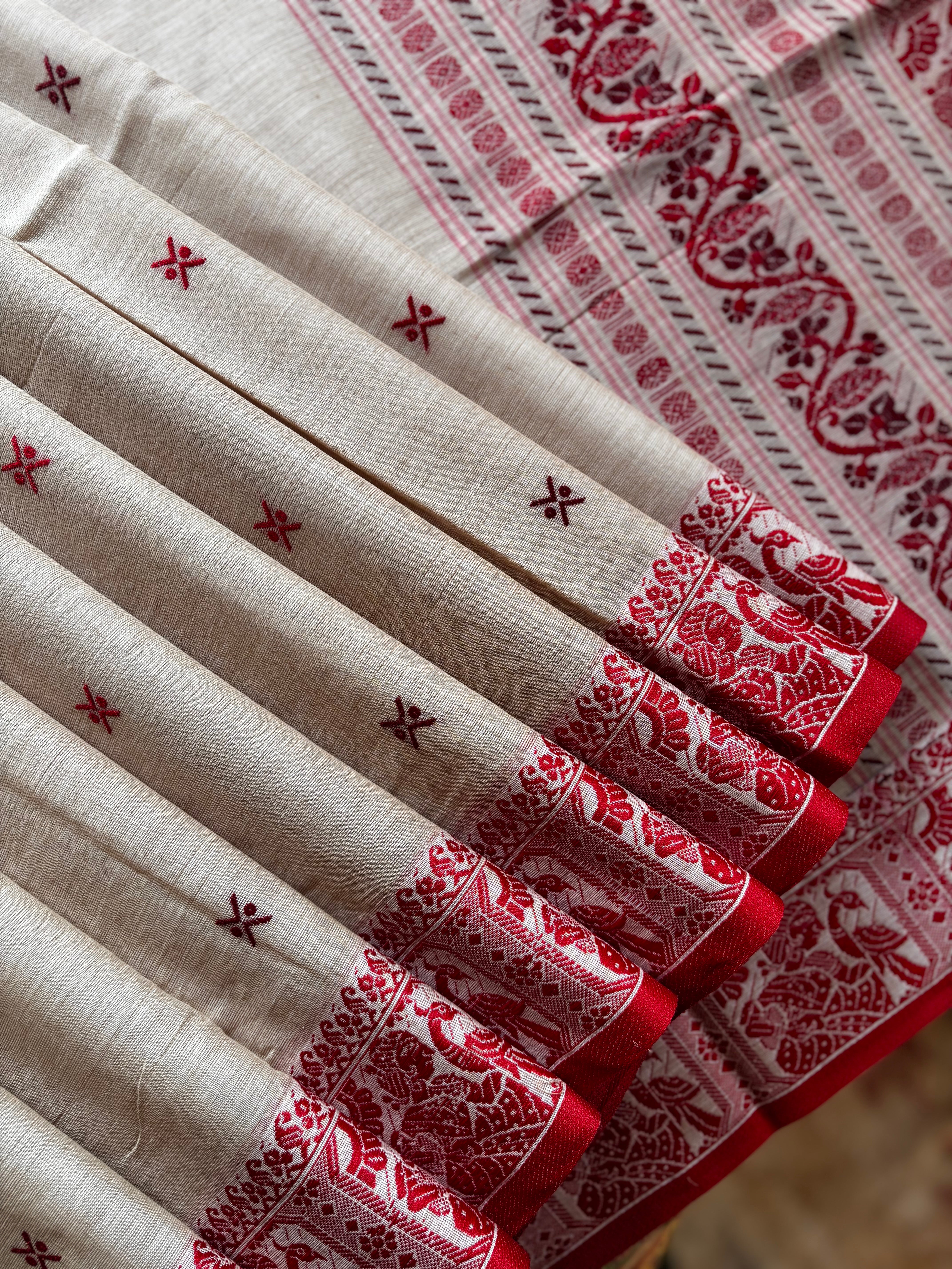 Handwoven Beige Red Pure Cotton Baluchari Saree