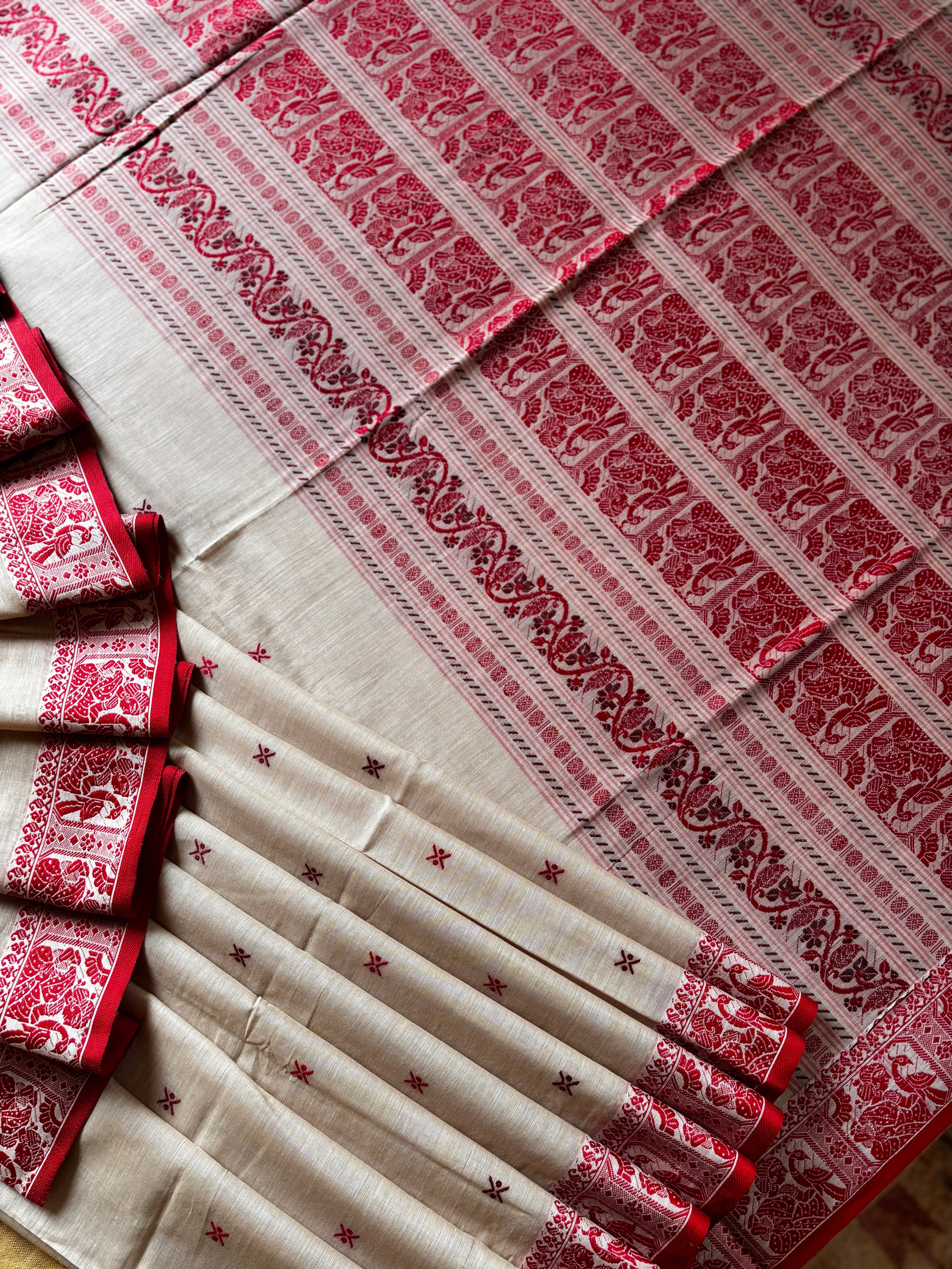 Handwoven Beige Red Pure Cotton Baluchari Saree