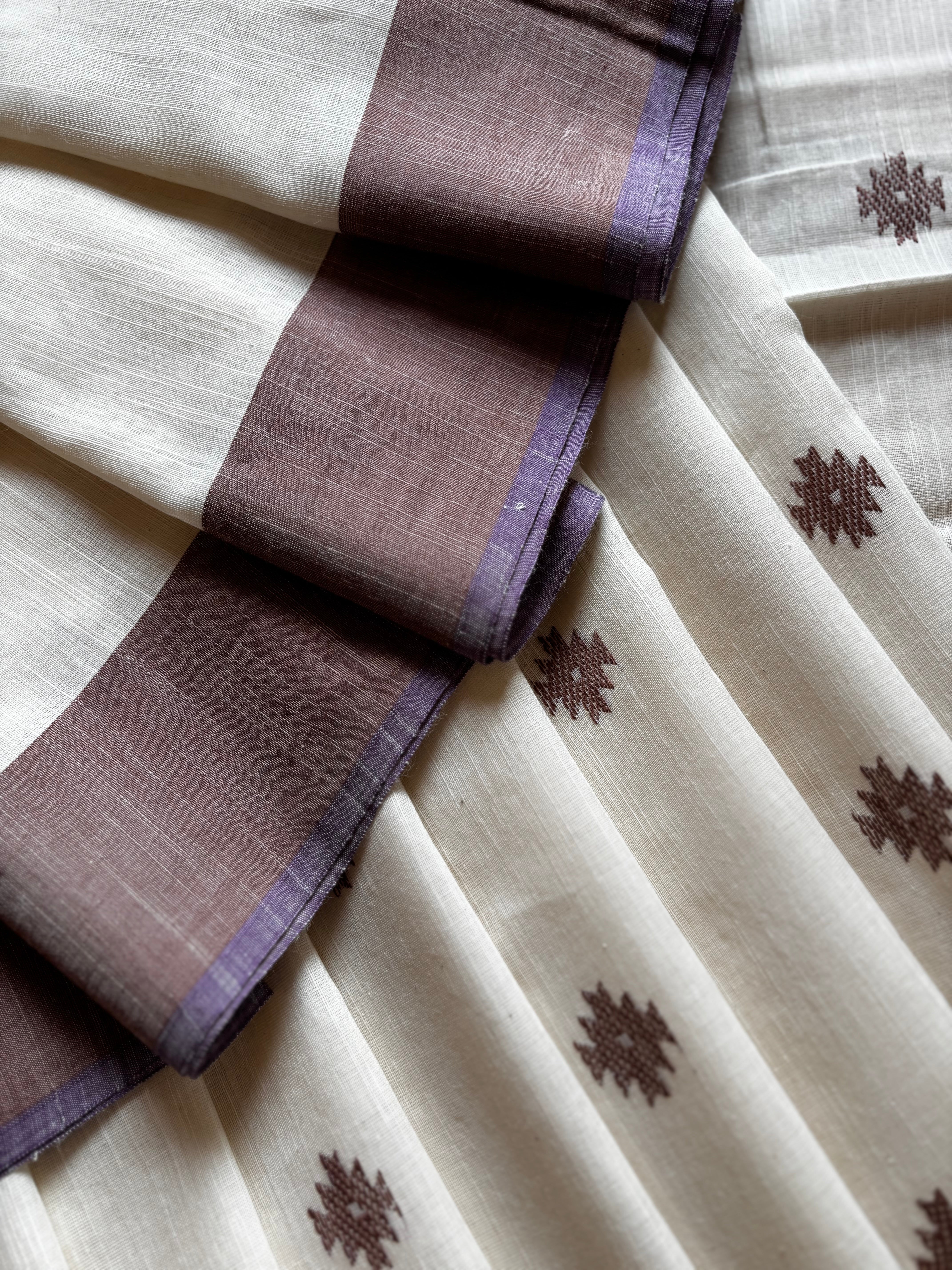 Handwoven Ivory Colour Pure Cotton Baluchari Saree
