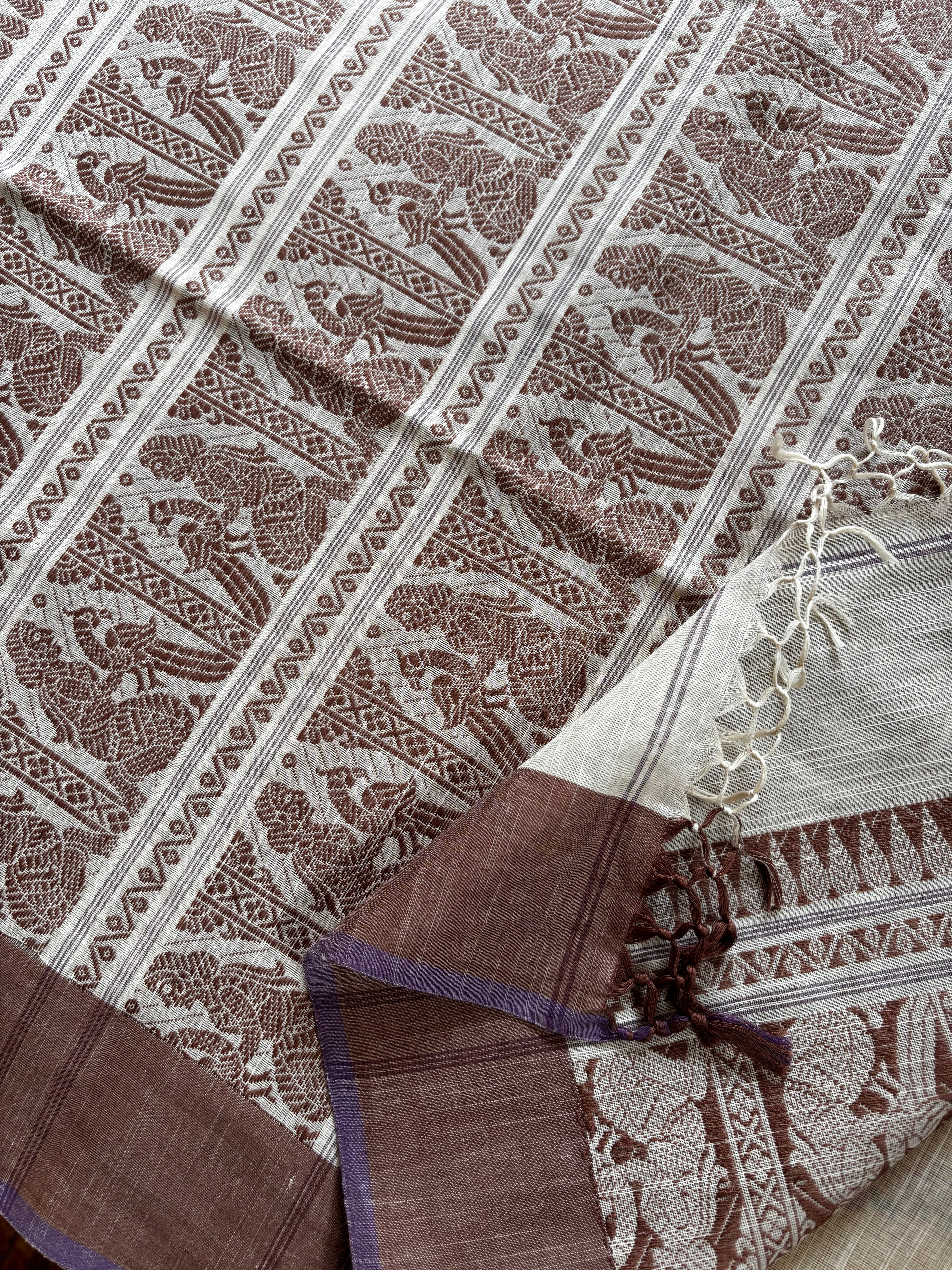 Handwoven Ivory Colour Pure Cotton Baluchari Saree