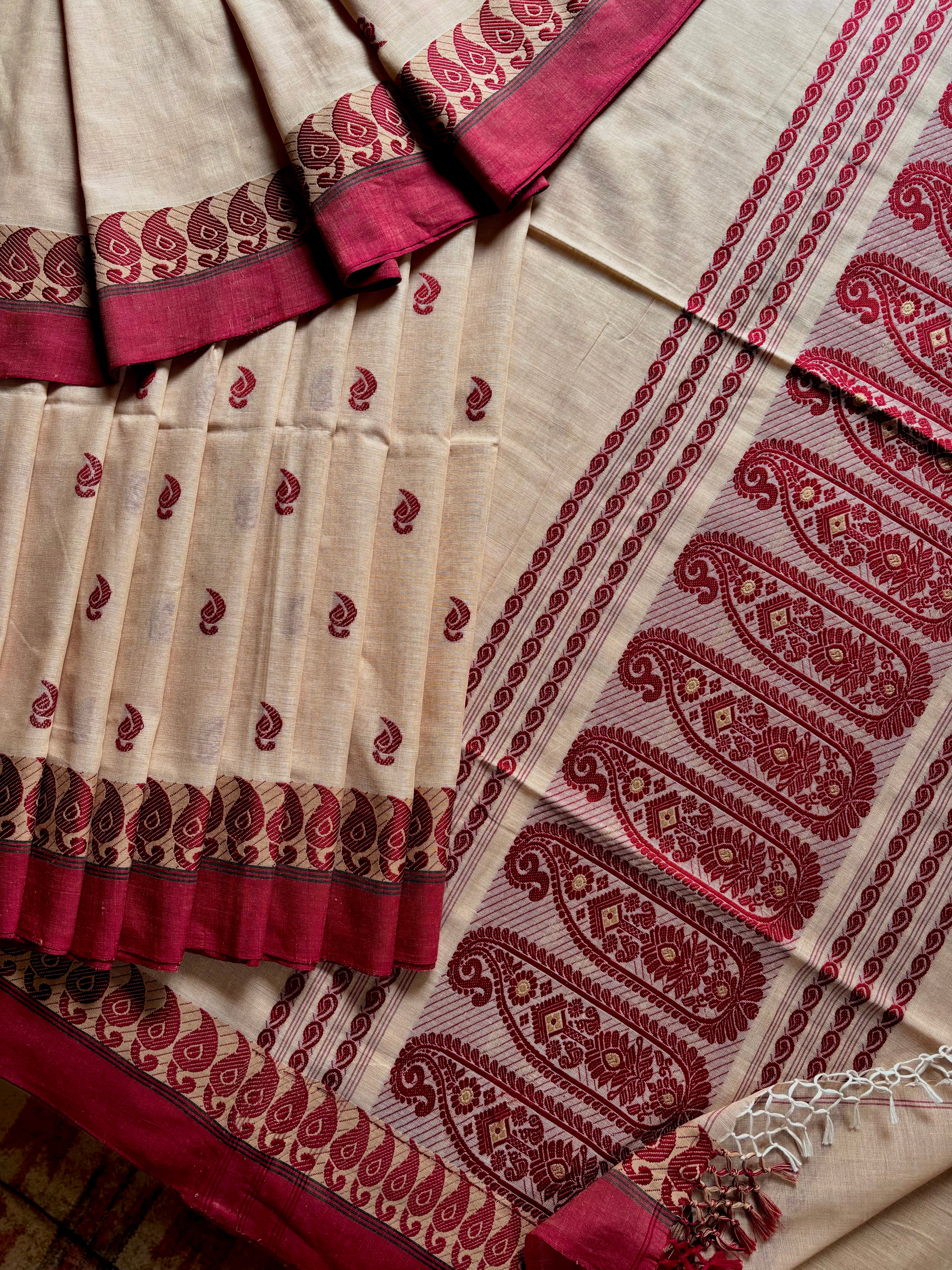 Handwoven Beige Maroon Phulia Cotton Saree