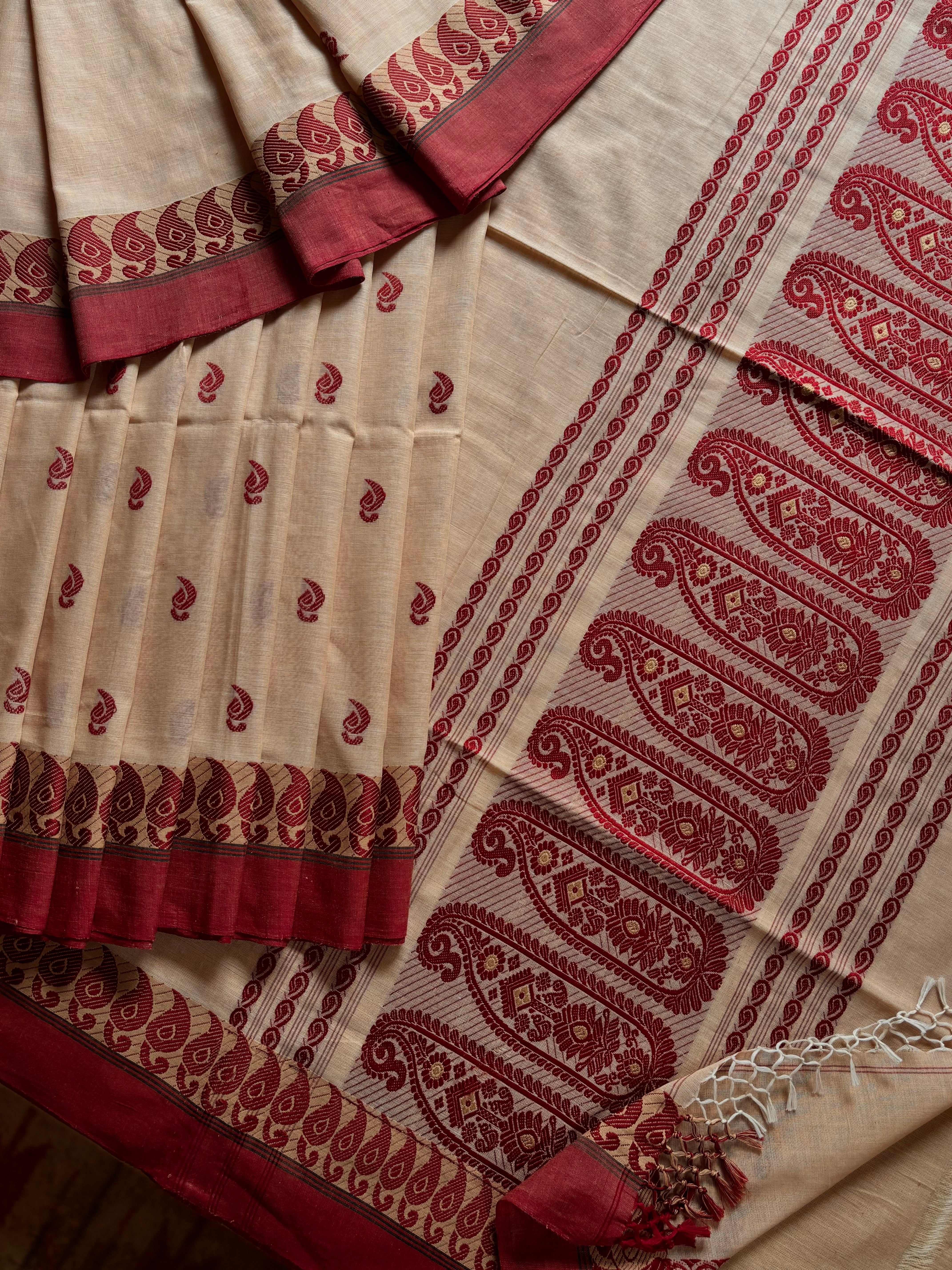 Handwoven Beige Maroon Phulia Cotton Saree