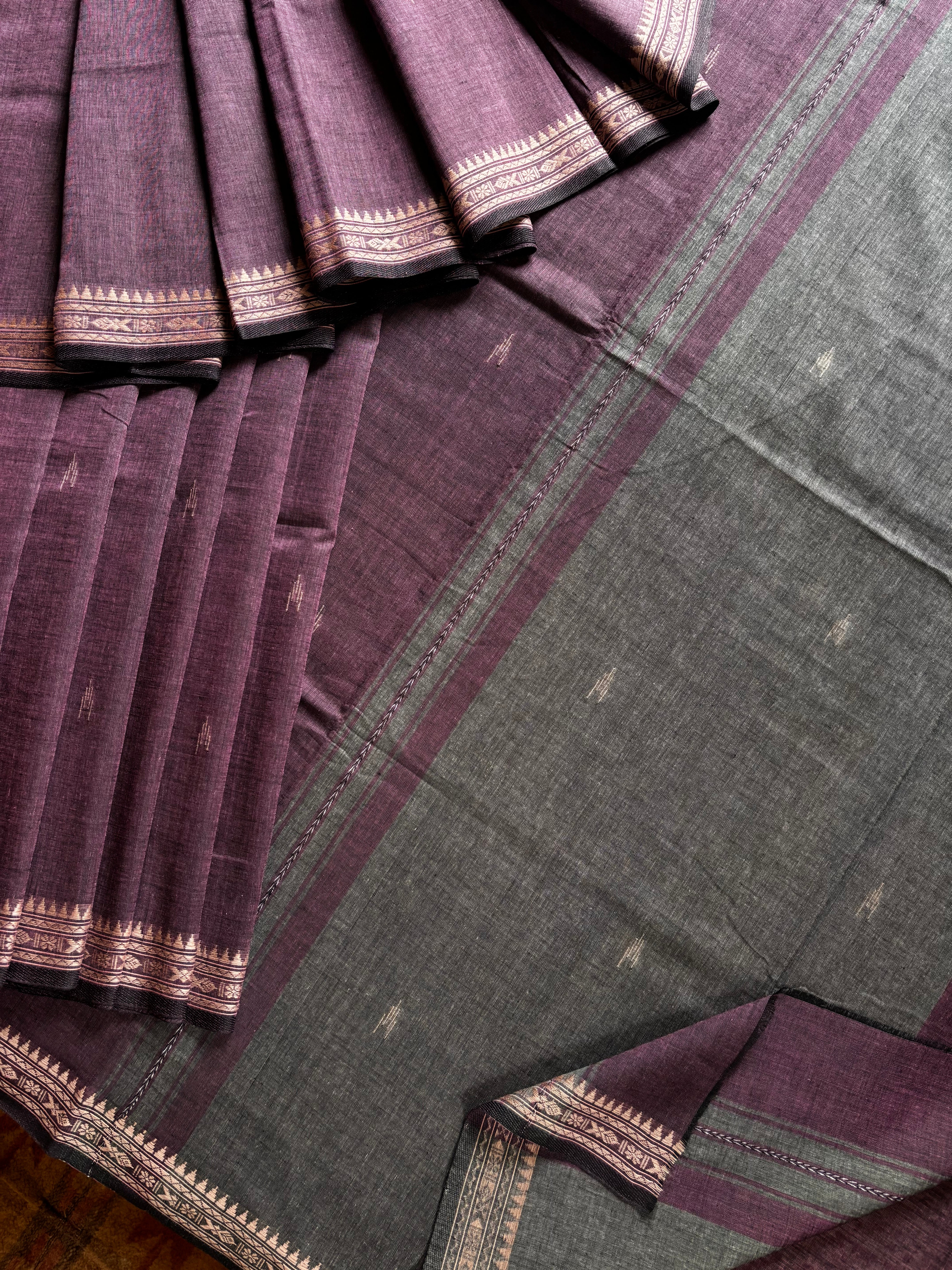 Handwoven Dusty Mauve Colour Dhonekhali Cotton Saree