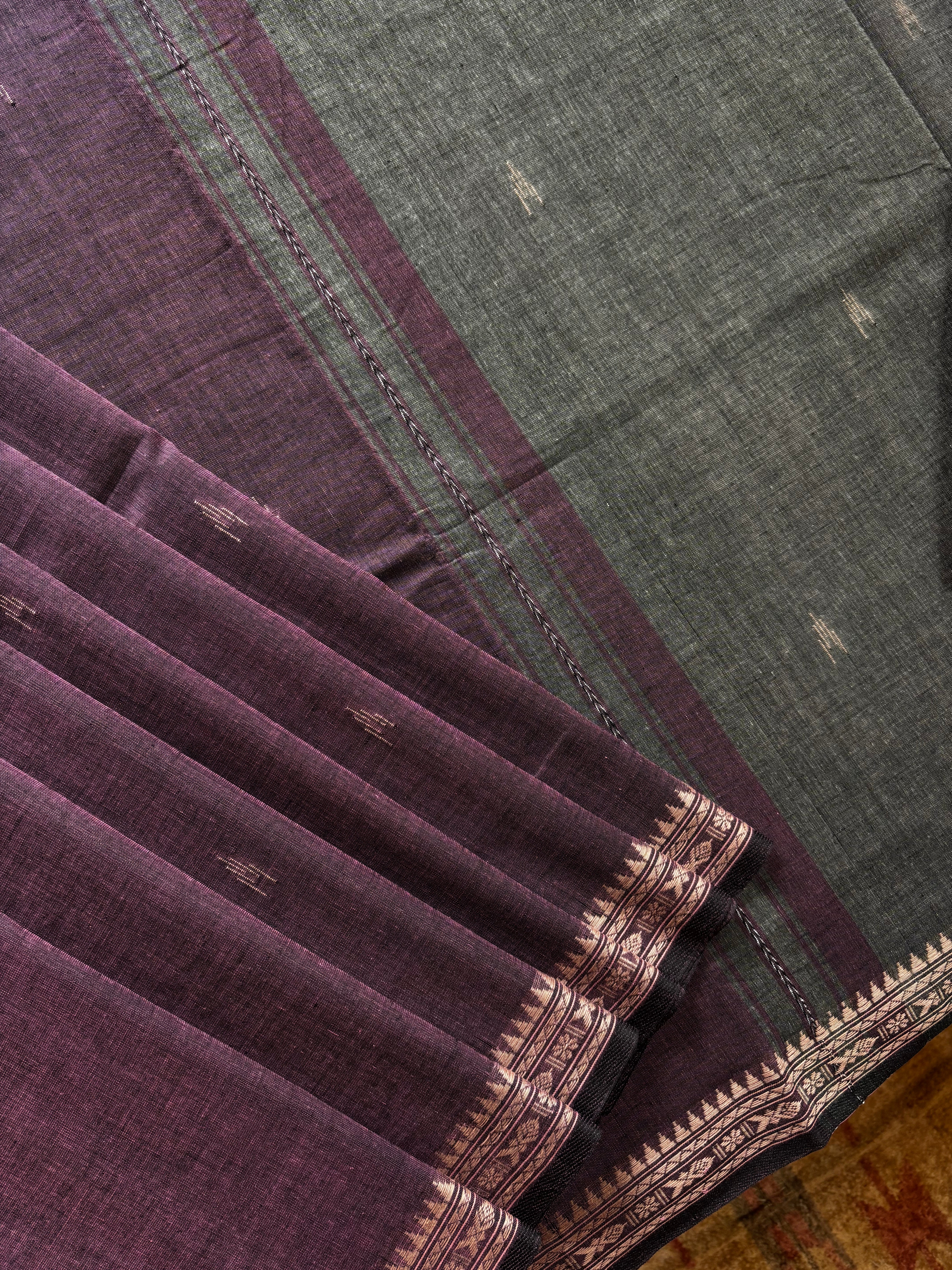 Handwoven Dusty Mauve Colour Dhonekhali Cotton Saree