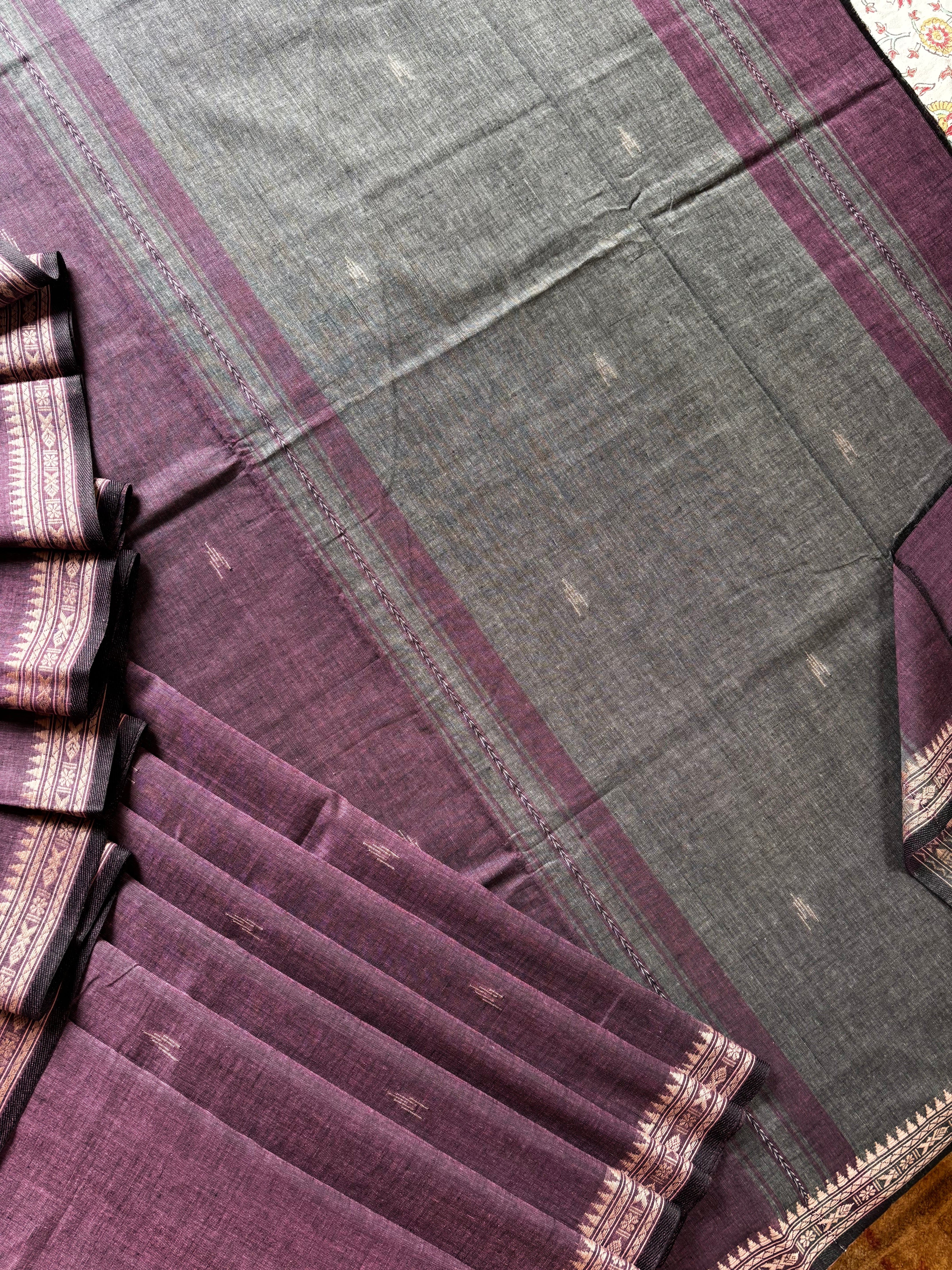Handwoven Dusty Mauve Colour Dhonekhali Cotton Saree