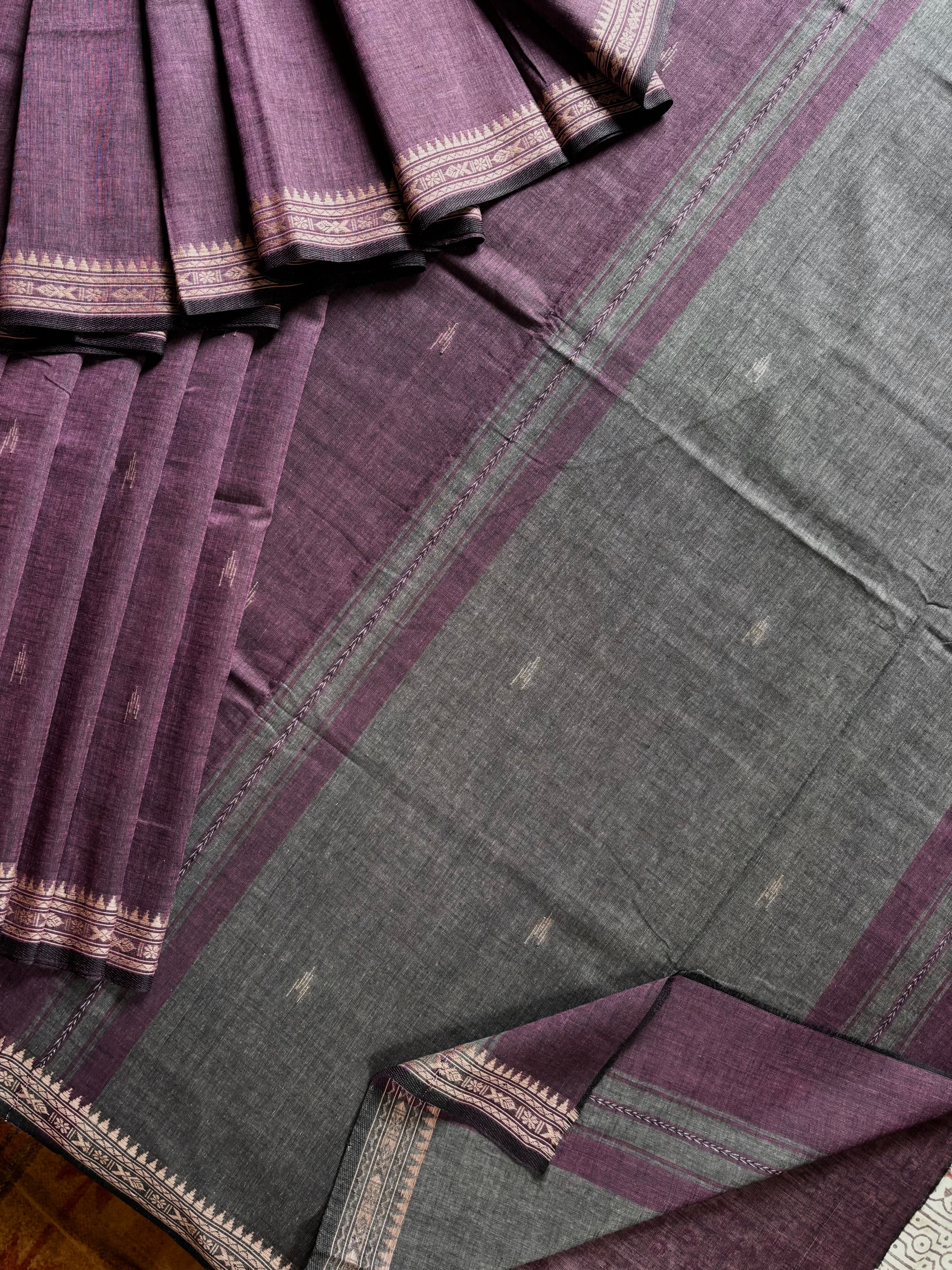 Handwoven Dusty Mauve Colour Dhonekhali Cotton Saree
