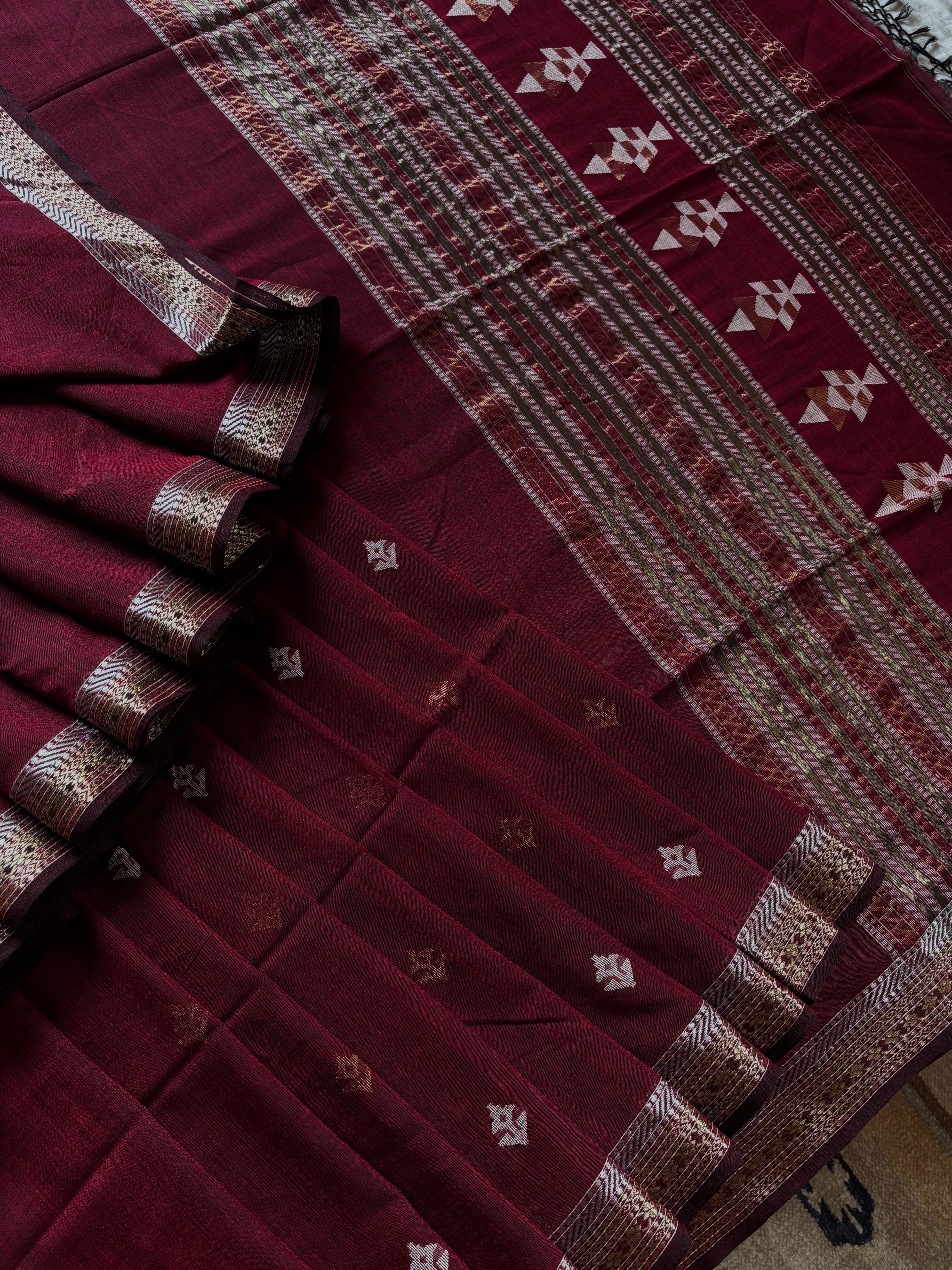 Handwoven Maroon Zari Cotton Jamdani Saree