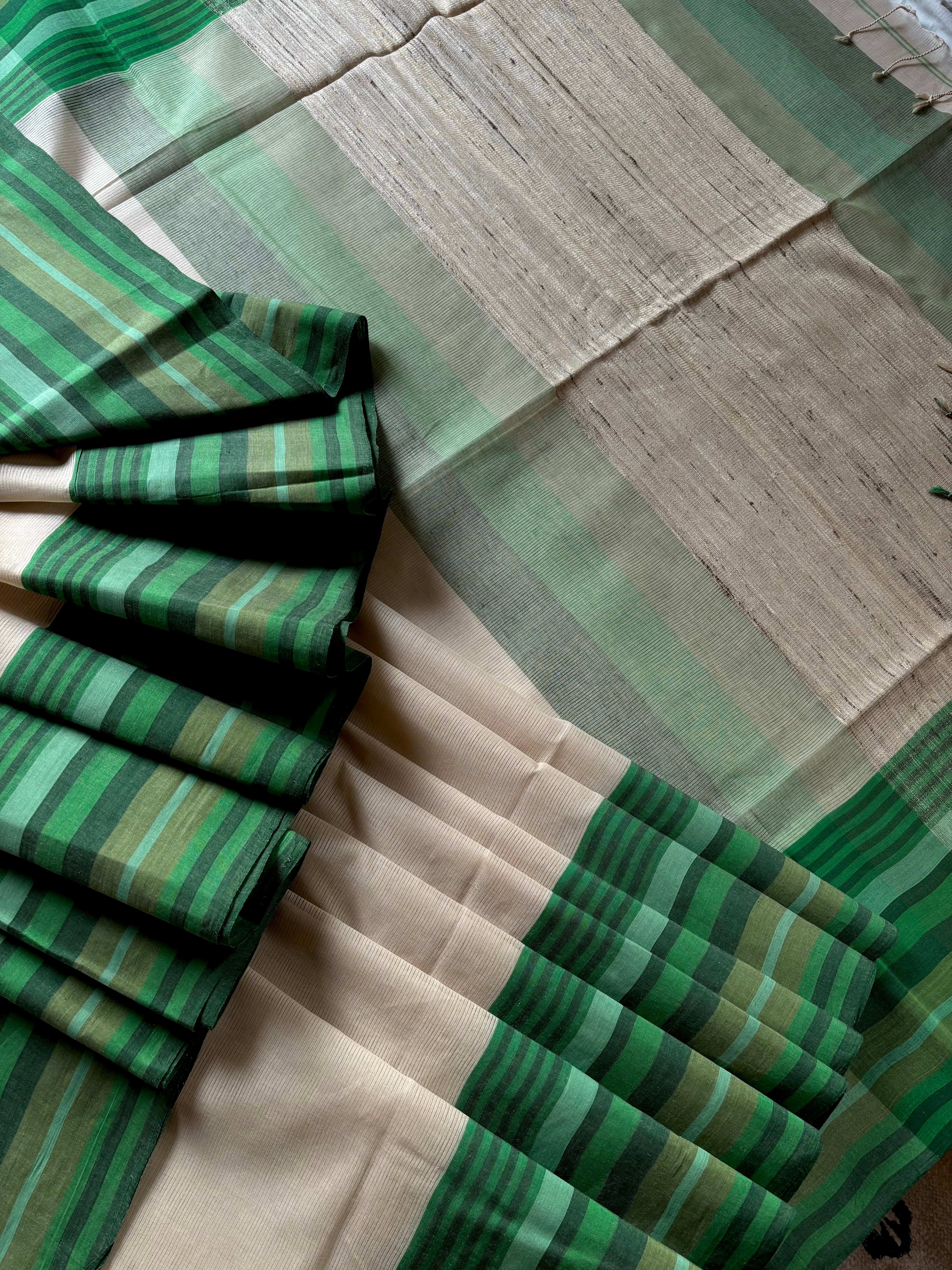 Handwoven Beige Green Phulia Cotton Saree