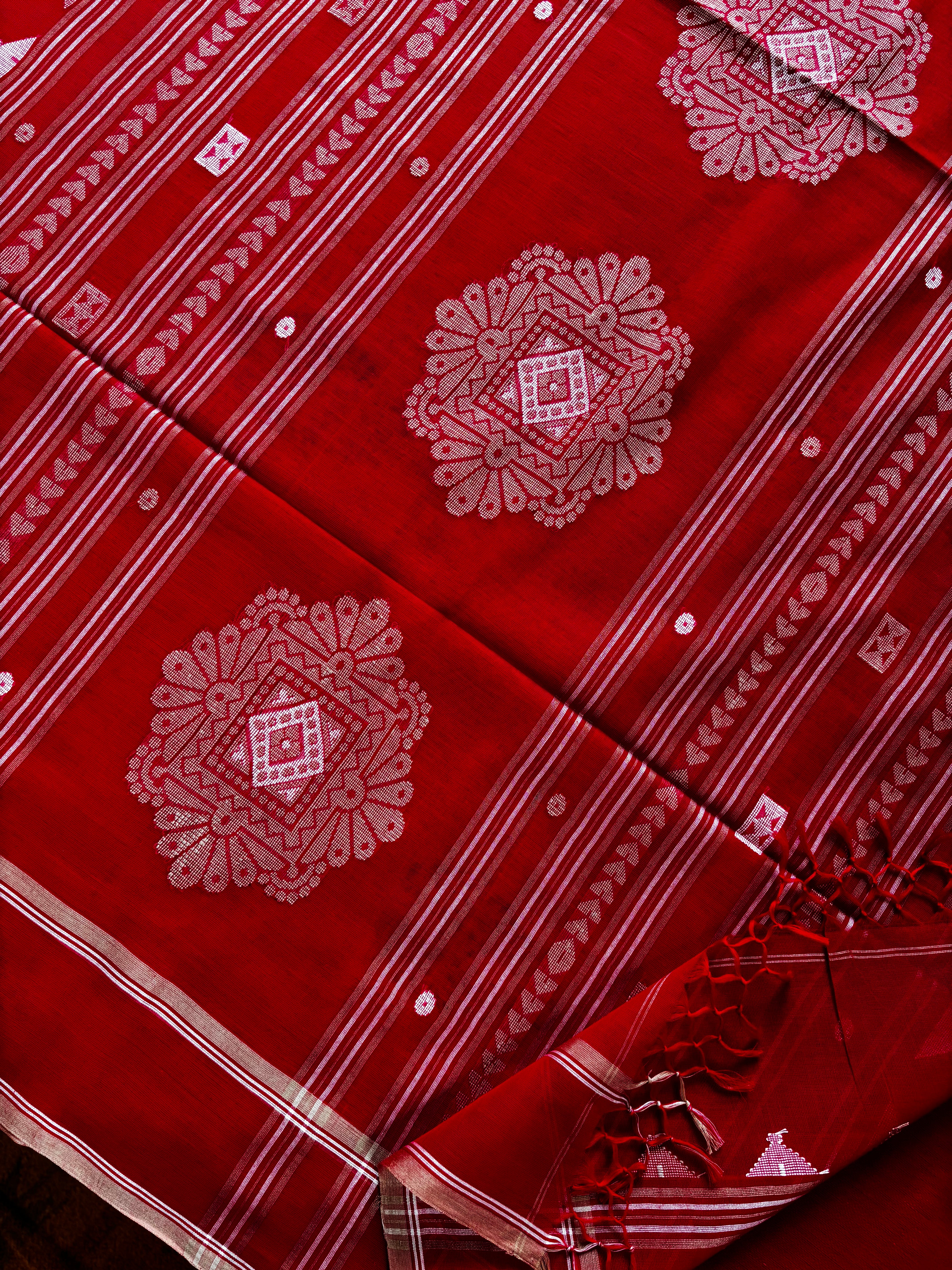 Handwoven Red Colour Cotton Jamdani Saree