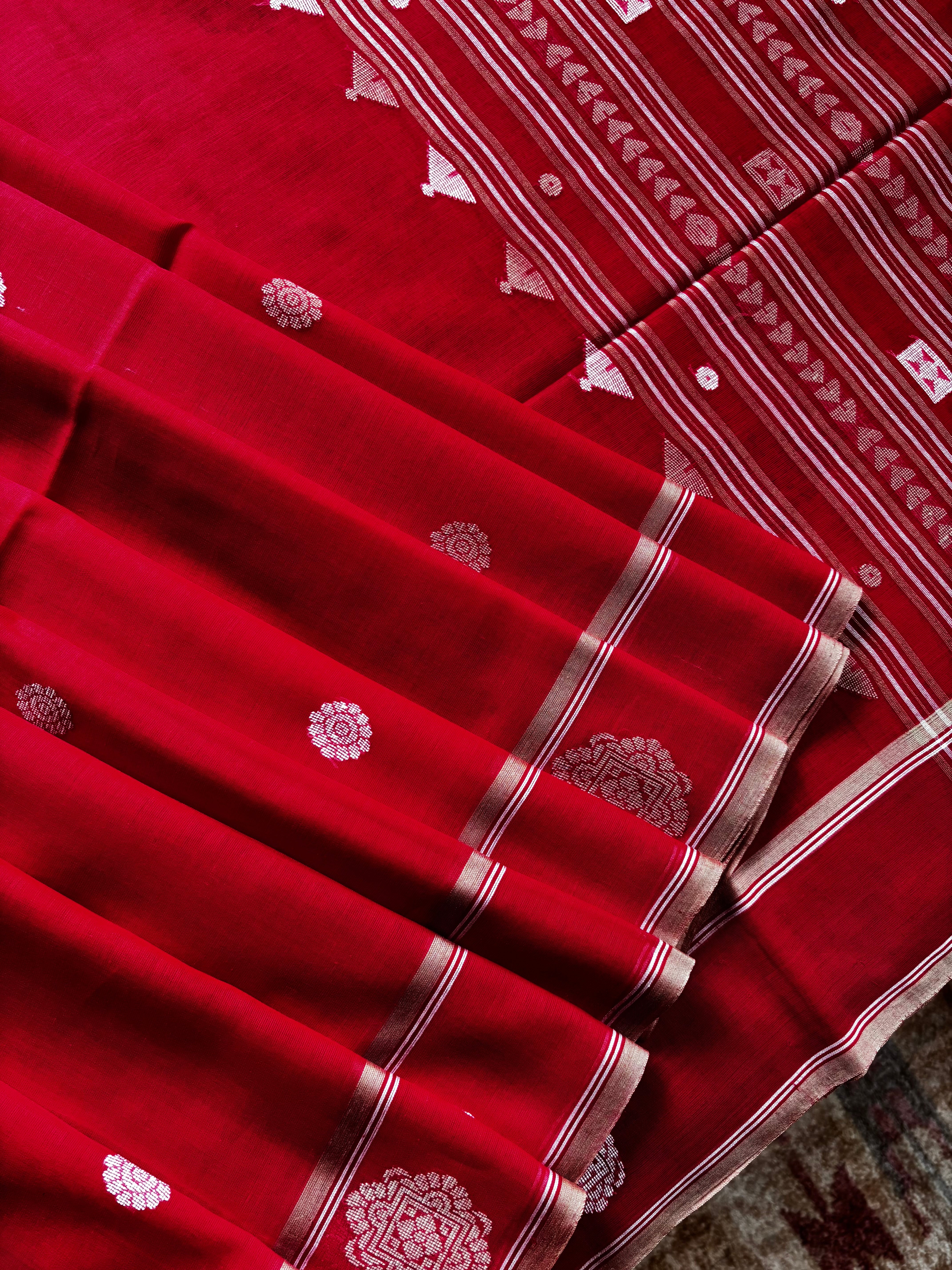 Handwoven Red Colour Cotton Jamdani Saree