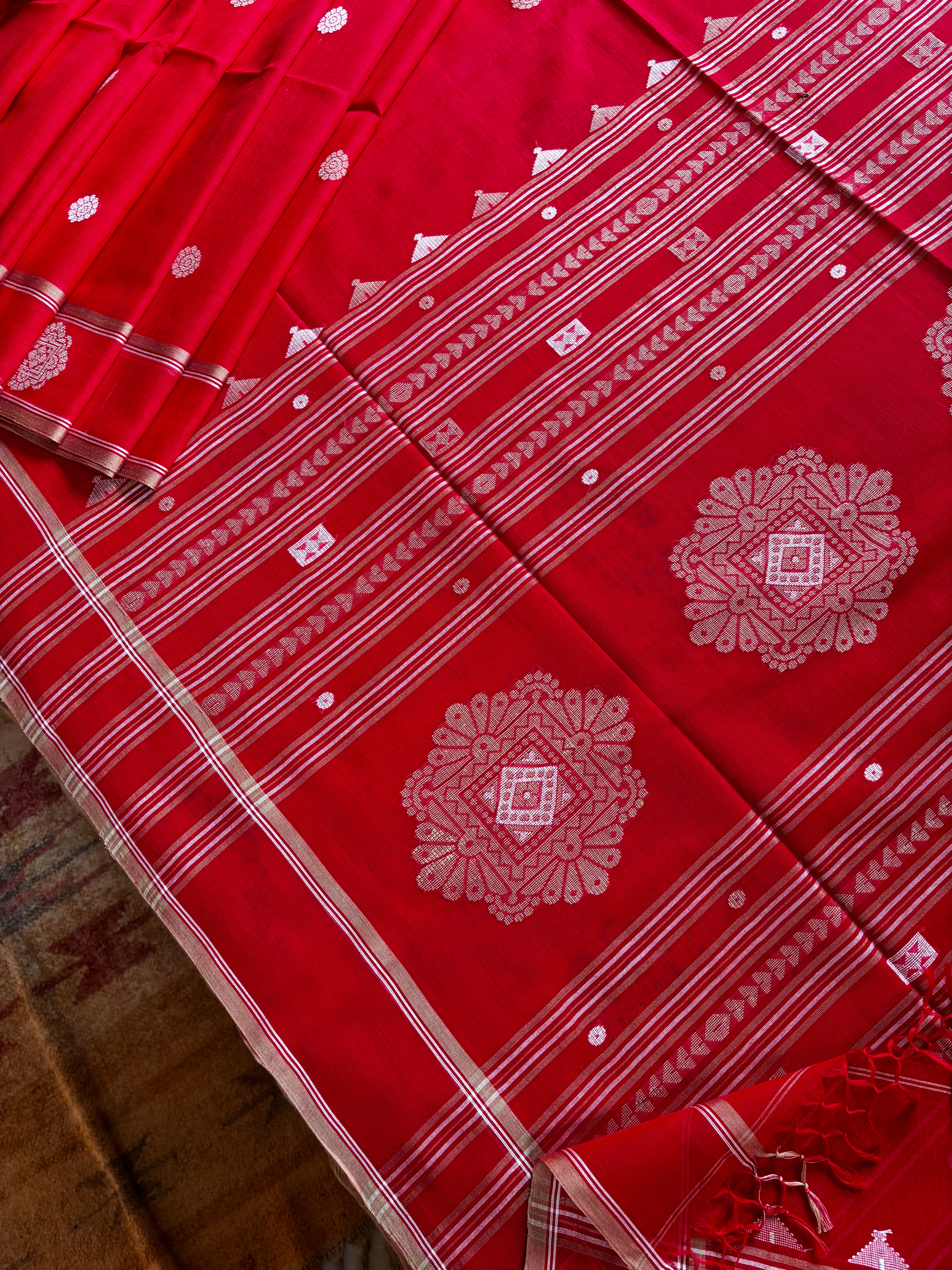 Handwoven Red Colour Cotton Jamdani Saree