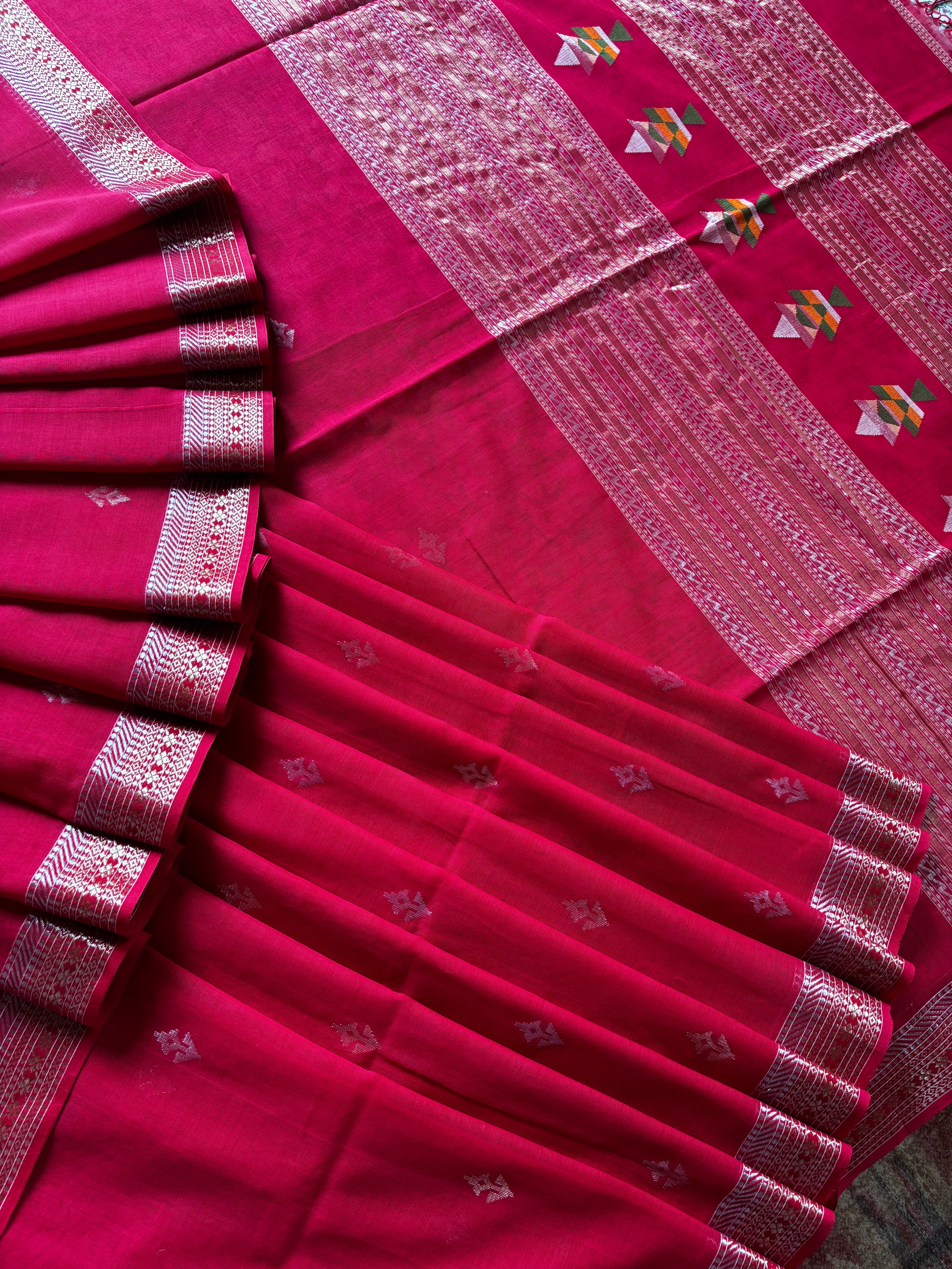 Handwoven Red Cotton Jamdani Saree
