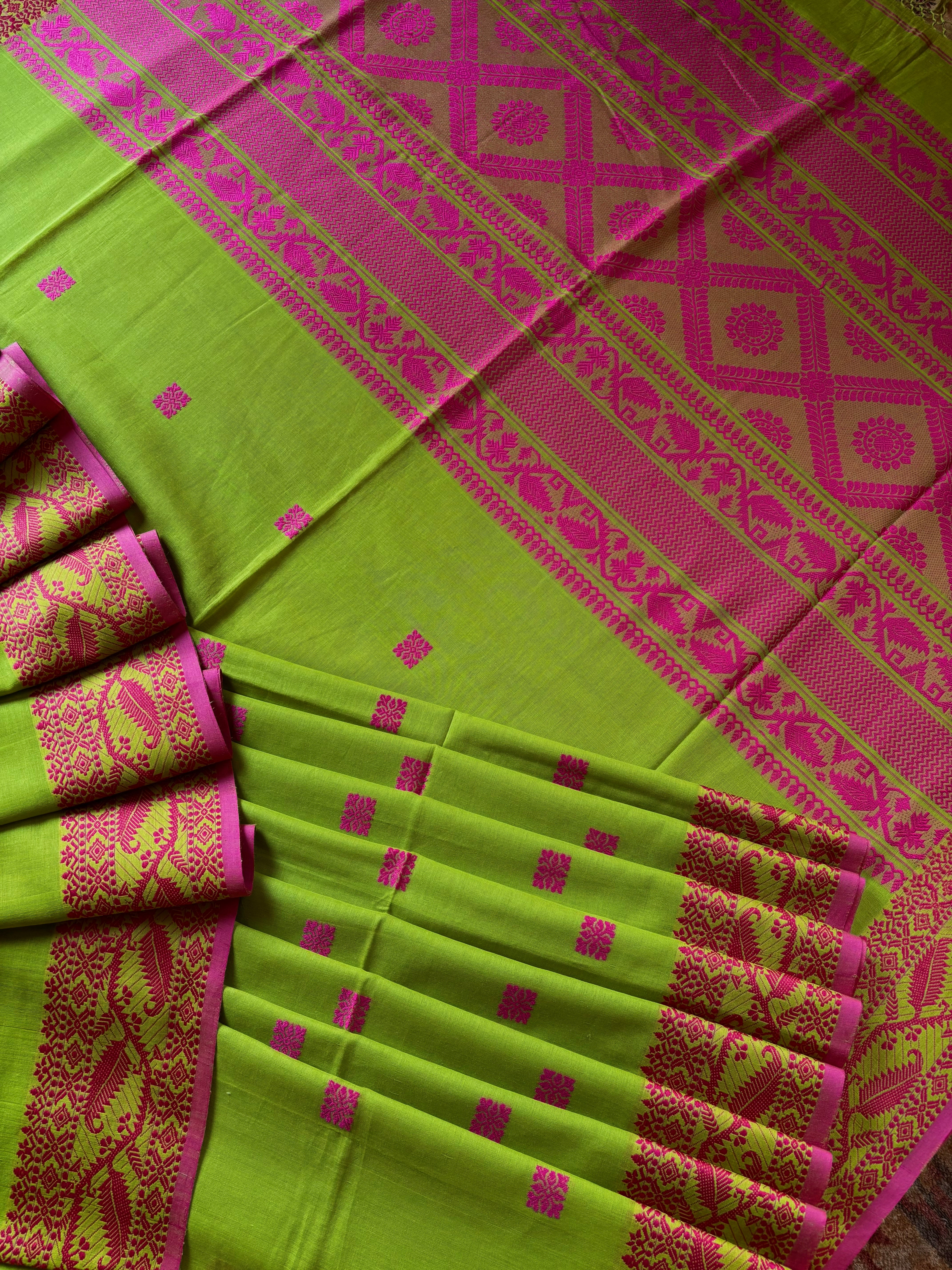 Handwoven Parrot Green Rani Phulia Cotton Saree