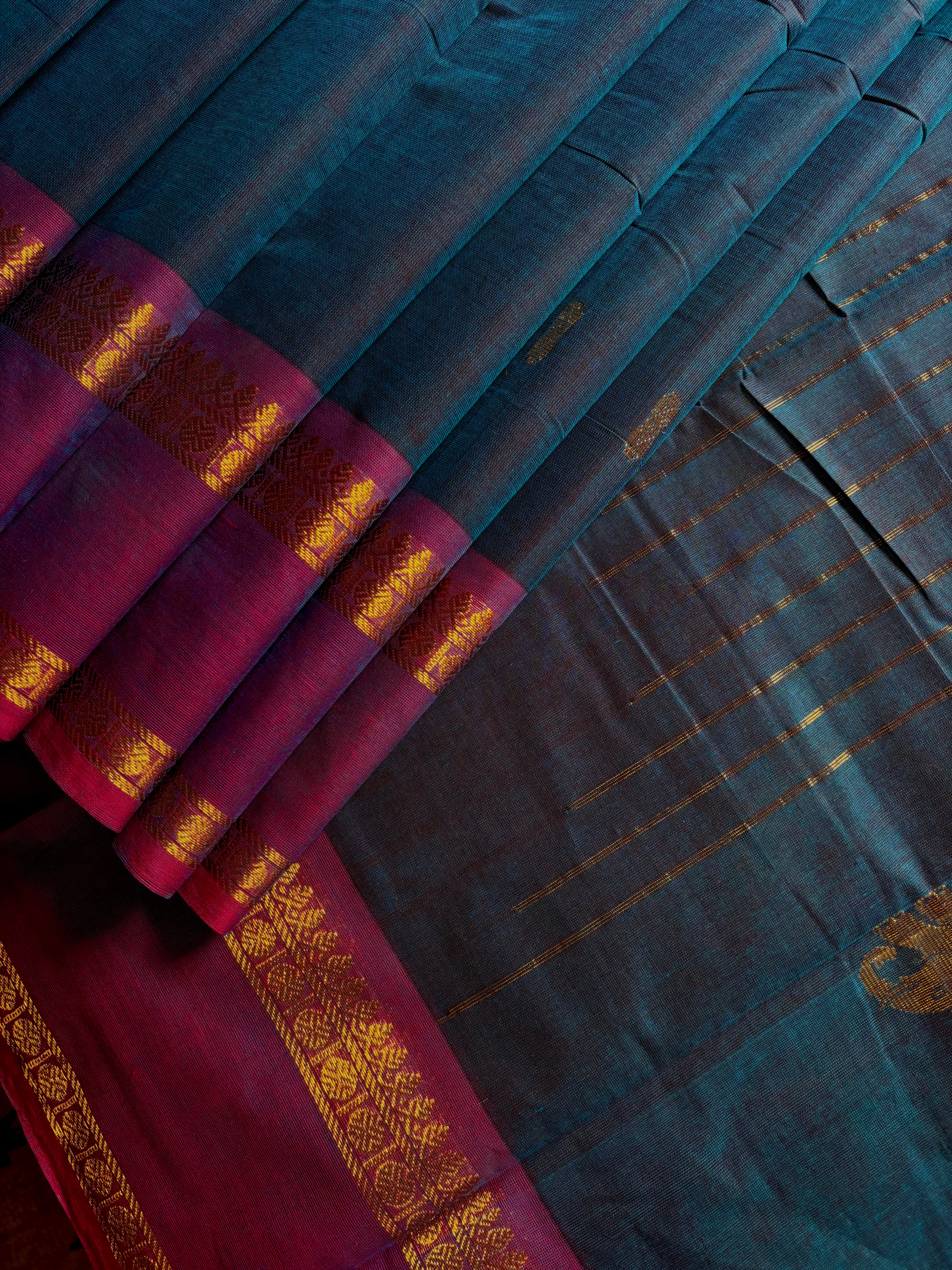 Handwoven Dual Toned Blue Colour Kanchipuram Cotton Saree