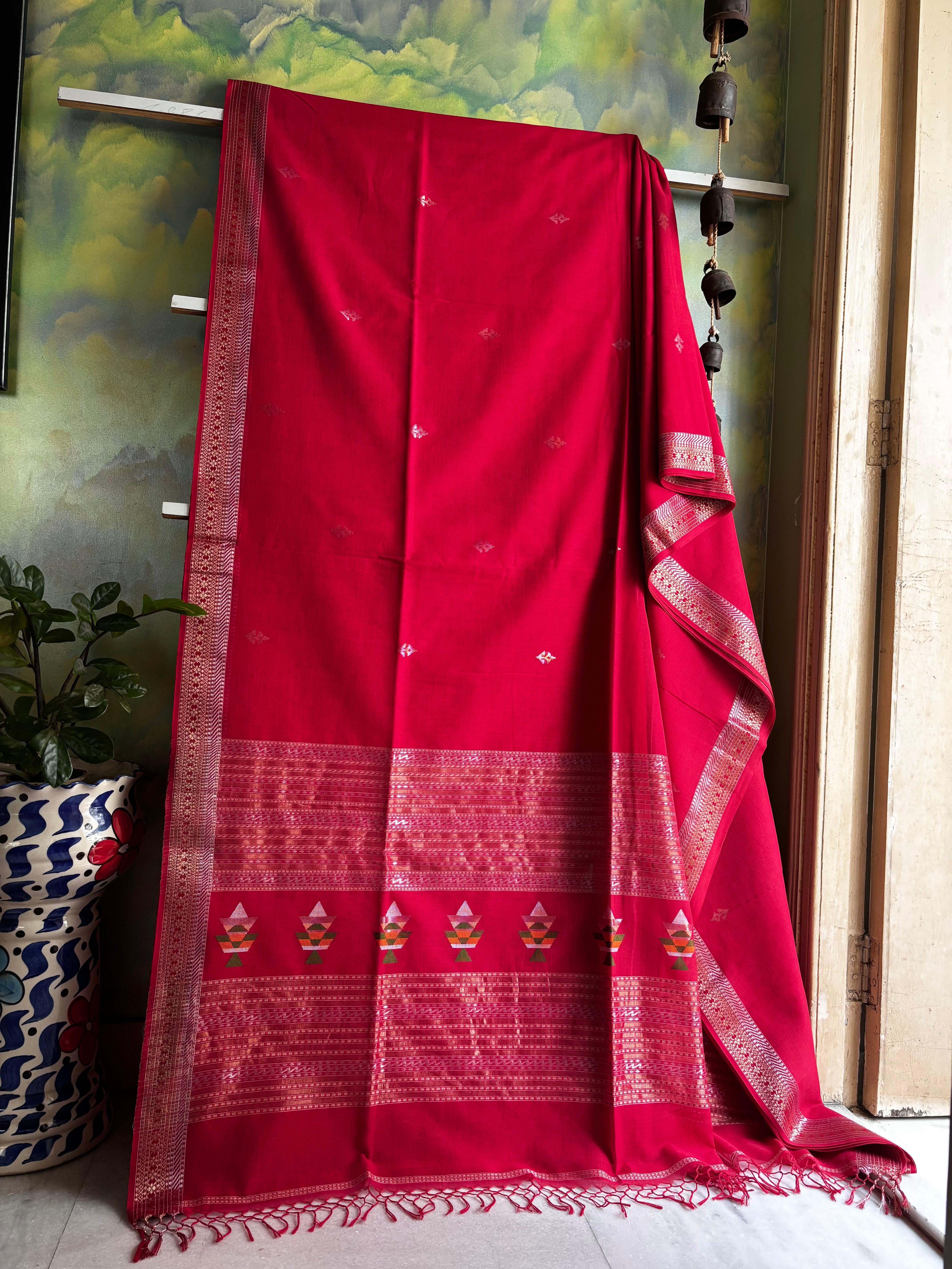 Handwoven Red Cotton Jamdani Saree