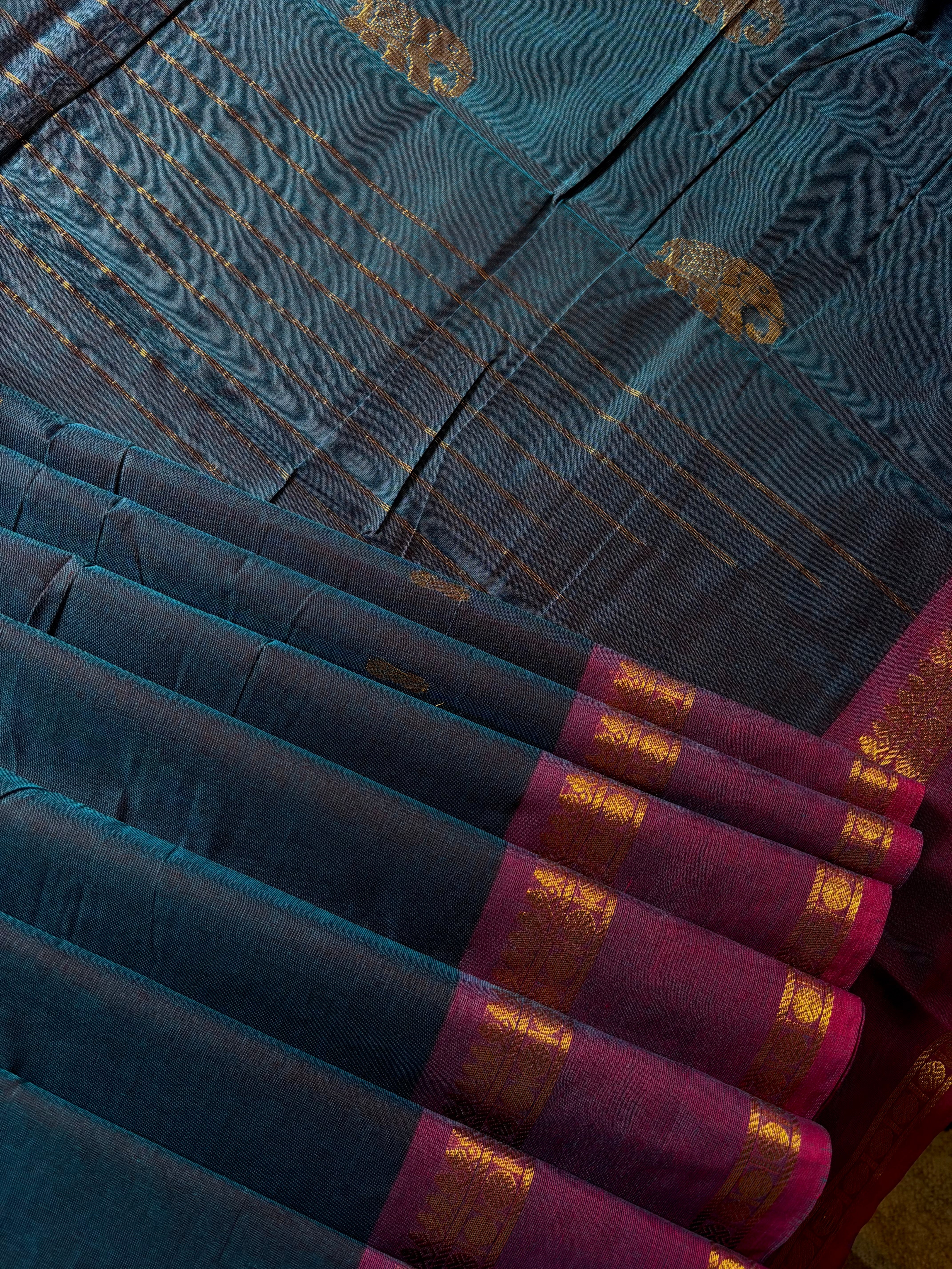 Handwoven Dual Toned Blue Colour Kanchipuram Cotton Saree