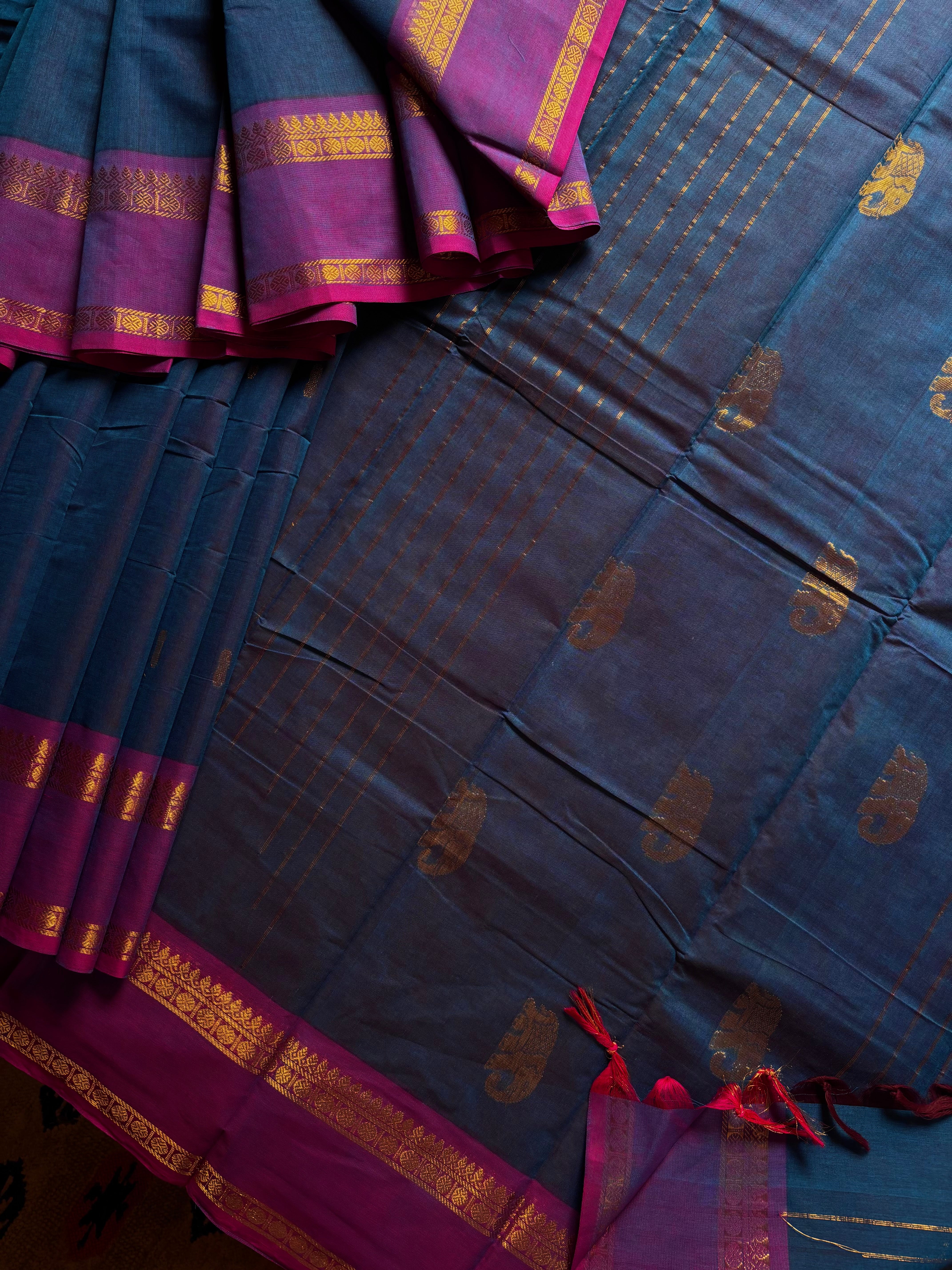 Handwoven Dual Toned Blue Colour Kanchipuram Cotton Saree