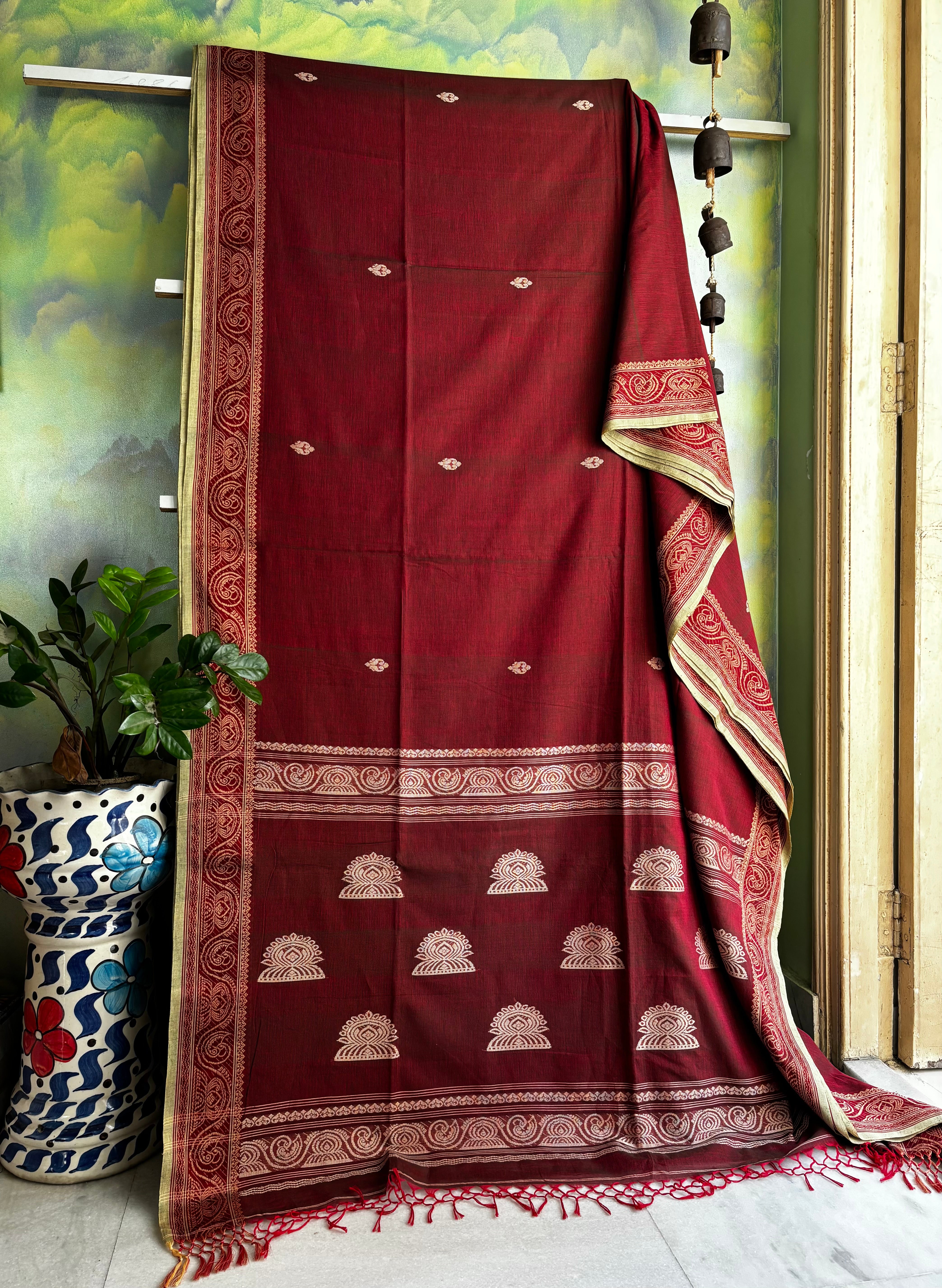 Handwoven Red Green Dual Toned Phulia Cotton Saree