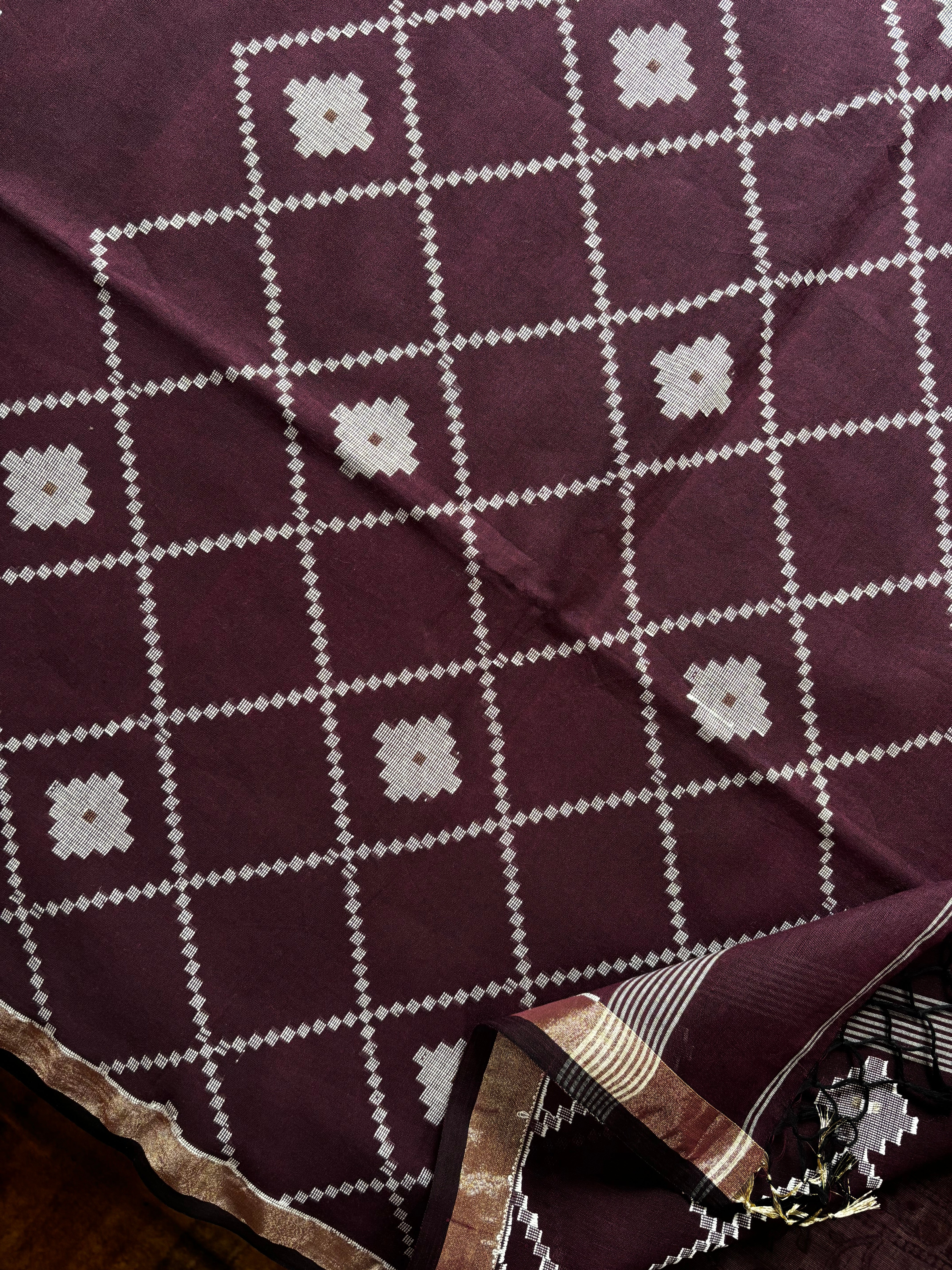 Handwoven Dark Plum Colour Cotton Jamdani Saree